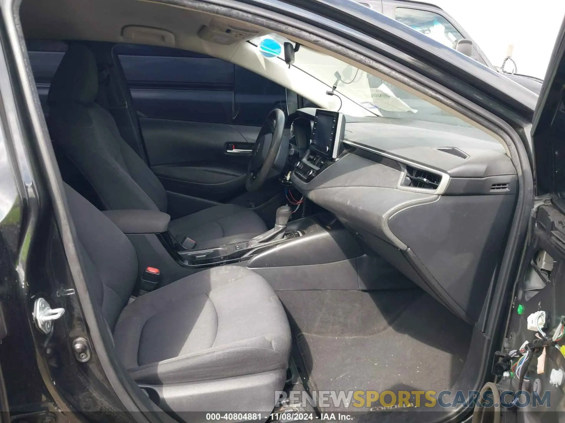 5 Photograph of a damaged car JTDEPRAE5LJ021568 TOYOTA COROLLA 2020