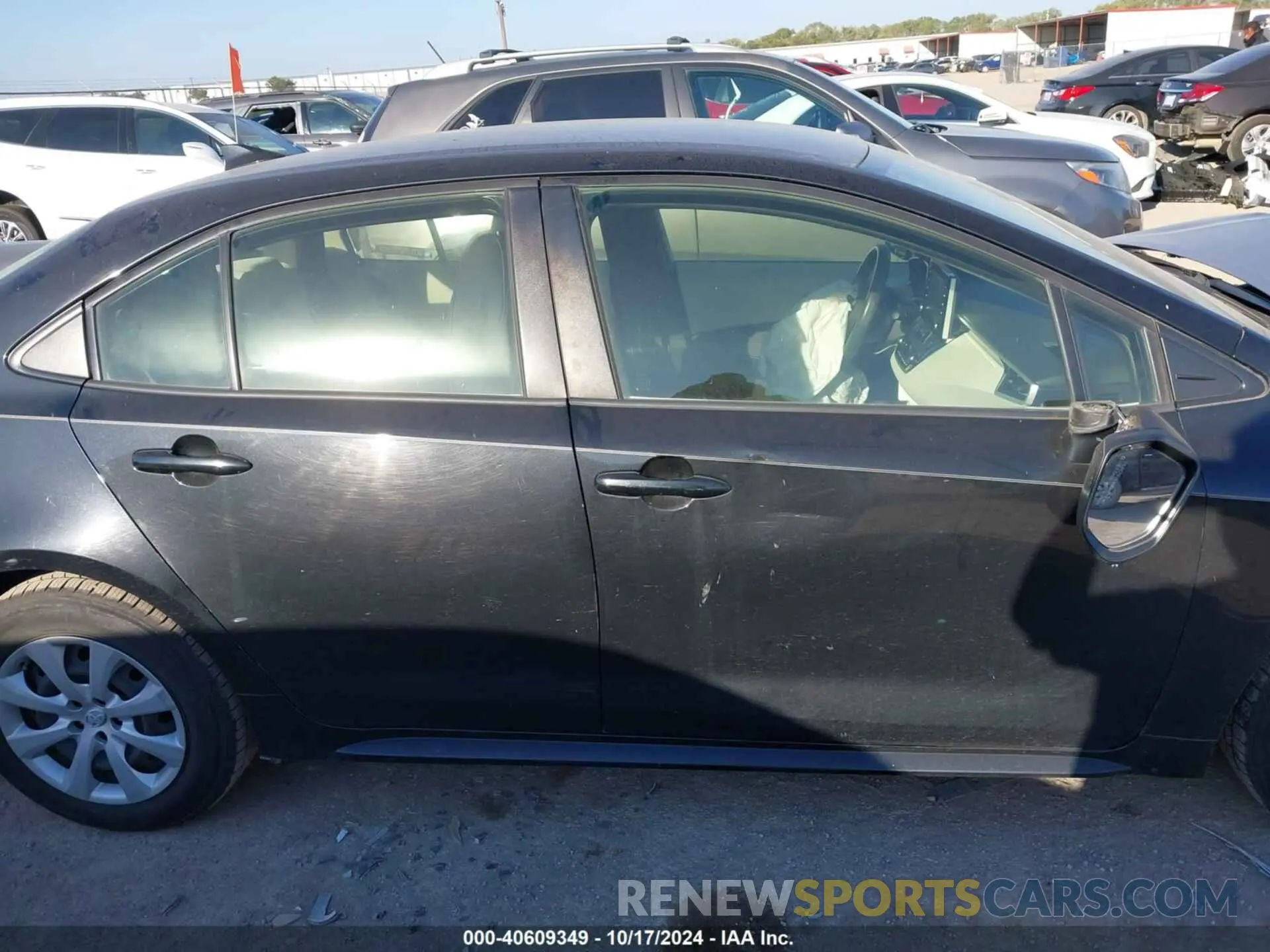 13 Photograph of a damaged car JTDEPRAE5LJ070902 TOYOTA COROLLA 2020