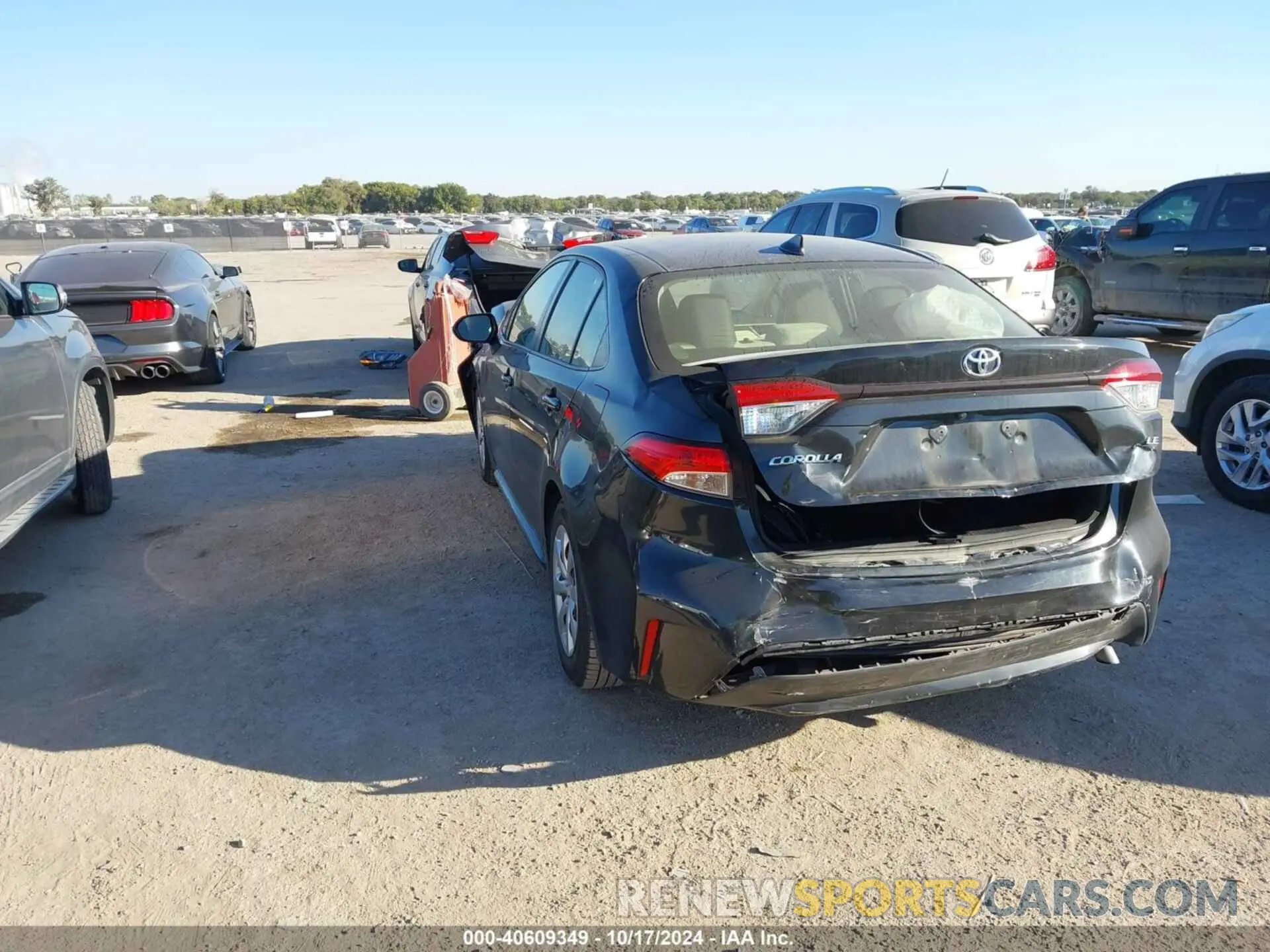 3 Photograph of a damaged car JTDEPRAE5LJ070902 TOYOTA COROLLA 2020