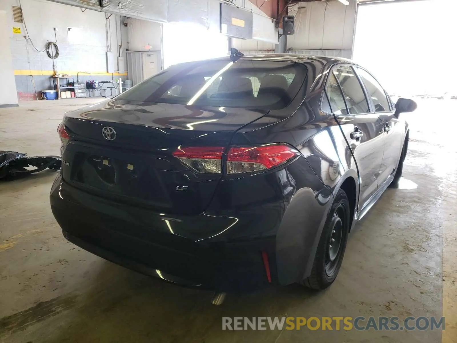 4 Photograph of a damaged car JTDEPRAE5LJ094052 TOYOTA COROLLA 2020
