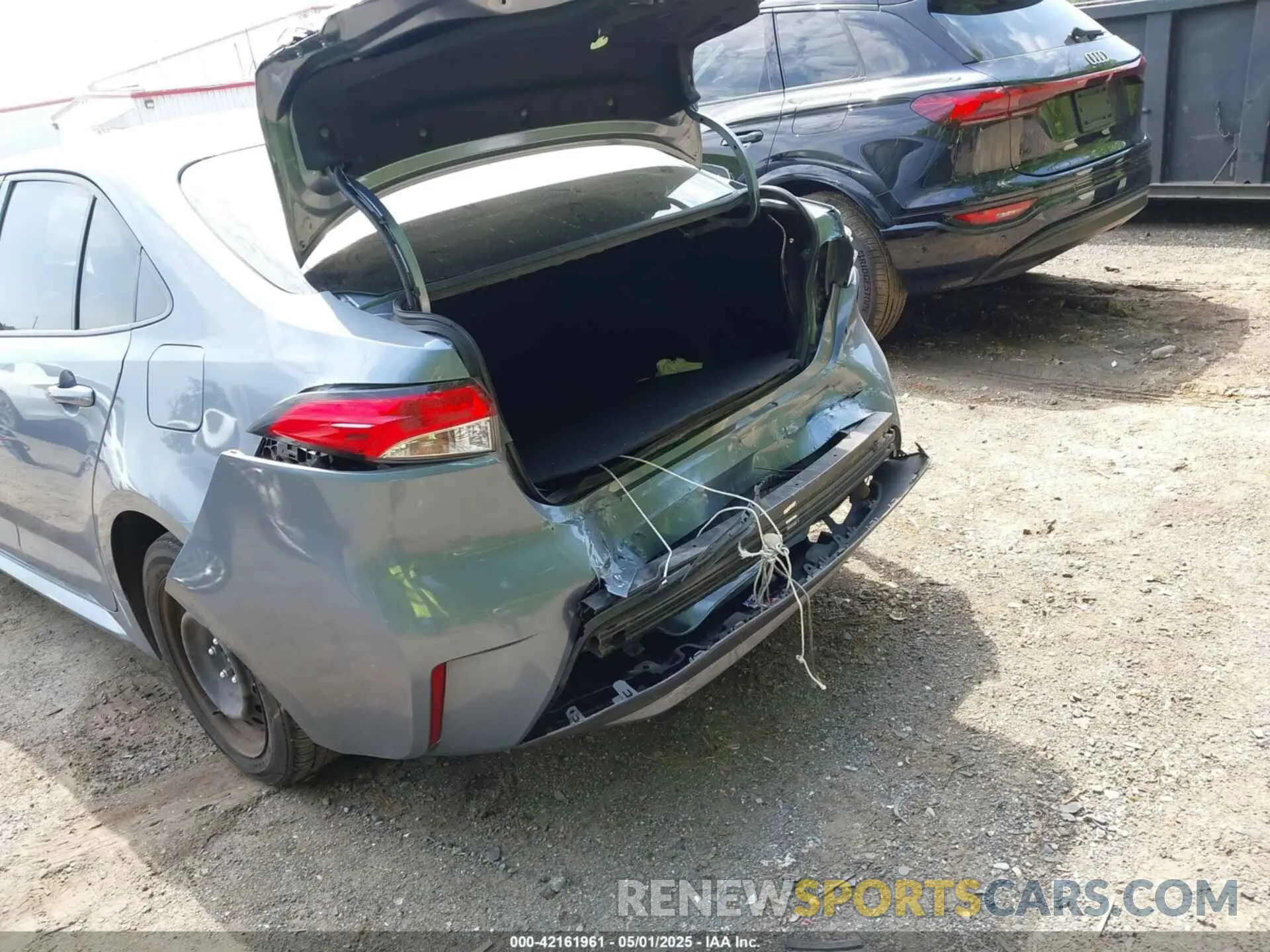 6 Photograph of a damaged car JTDEPRAE5LJ109259 TOYOTA COROLLA 2020
