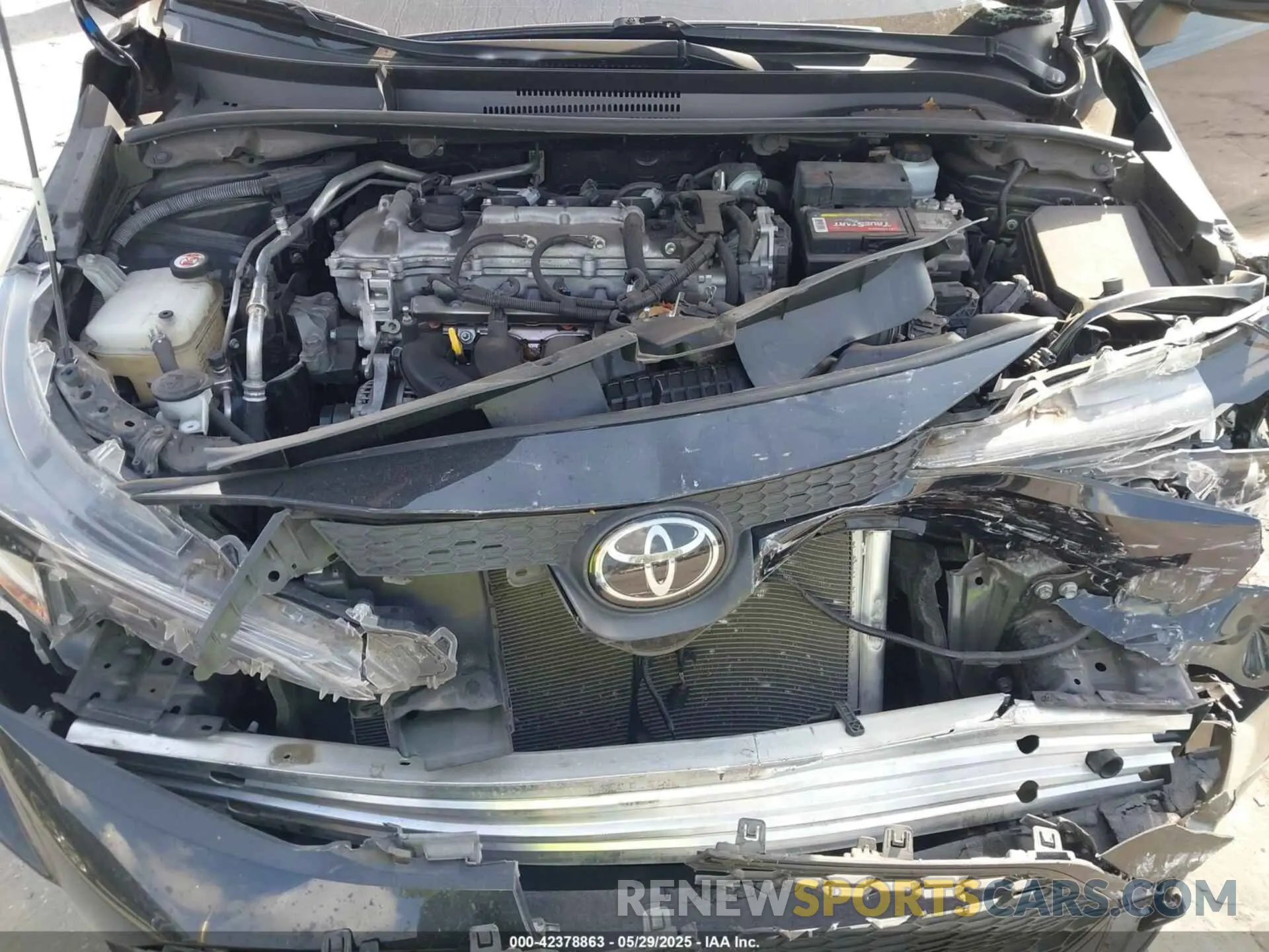 10 Photograph of a damaged car JTDEPRAE5LJ113652 TOYOTA COROLLA 2020