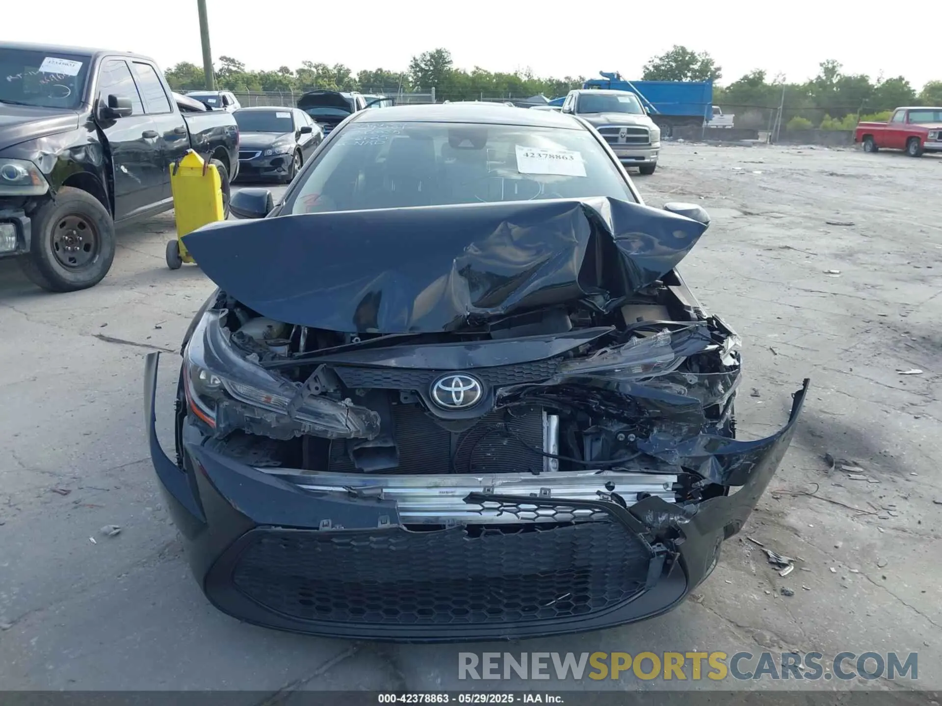 12 Photograph of a damaged car JTDEPRAE5LJ113652 TOYOTA COROLLA 2020
