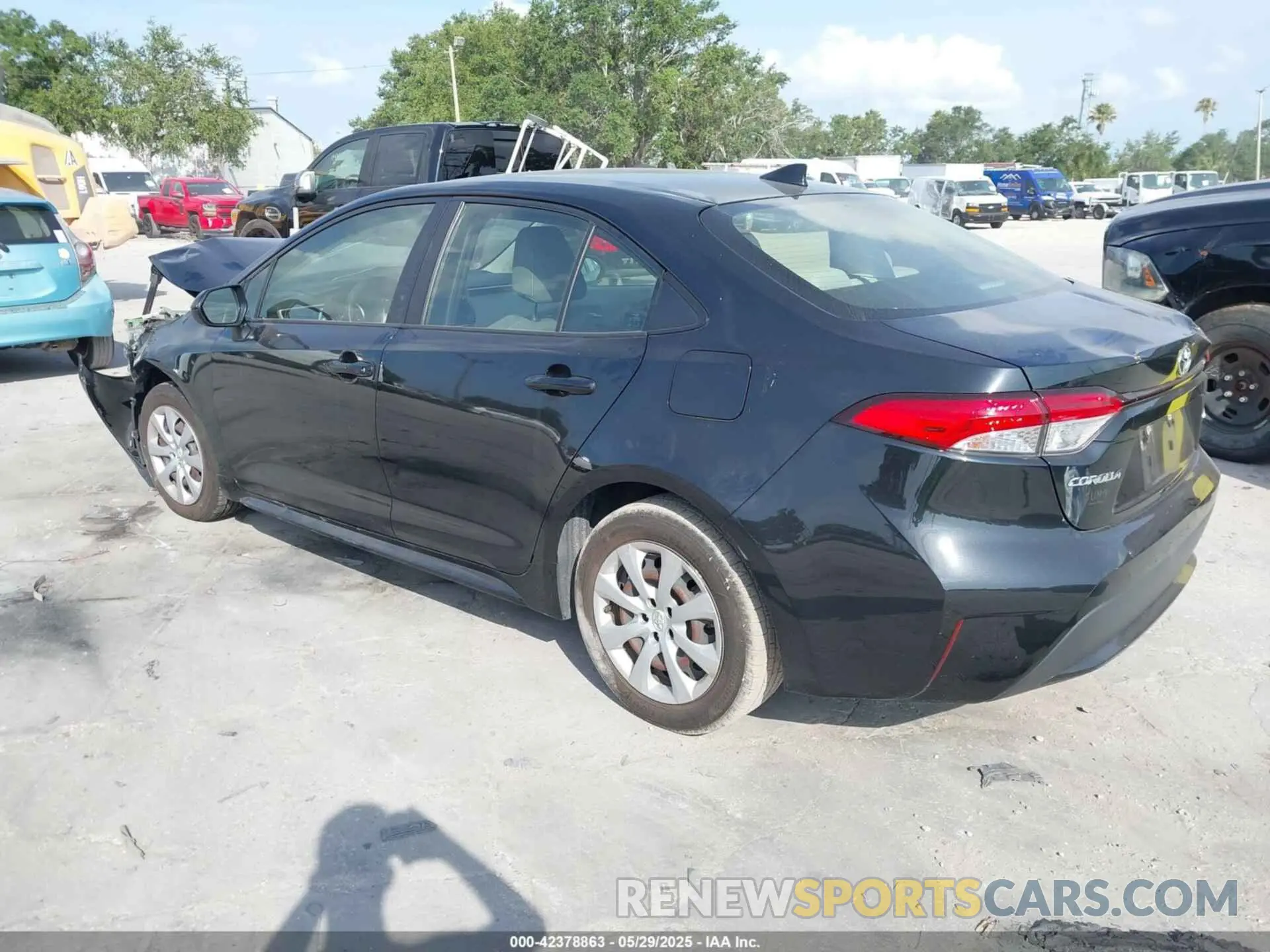 3 Photograph of a damaged car JTDEPRAE5LJ113652 TOYOTA COROLLA 2020