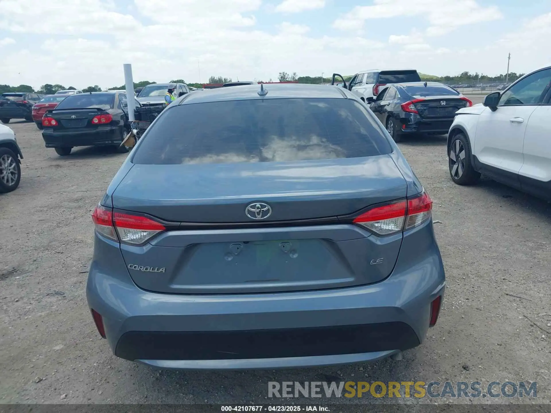 17 Фотография поврежденного автомобиля JTDEPRAE6LJ000342 TOYOTA COROLLA 2020