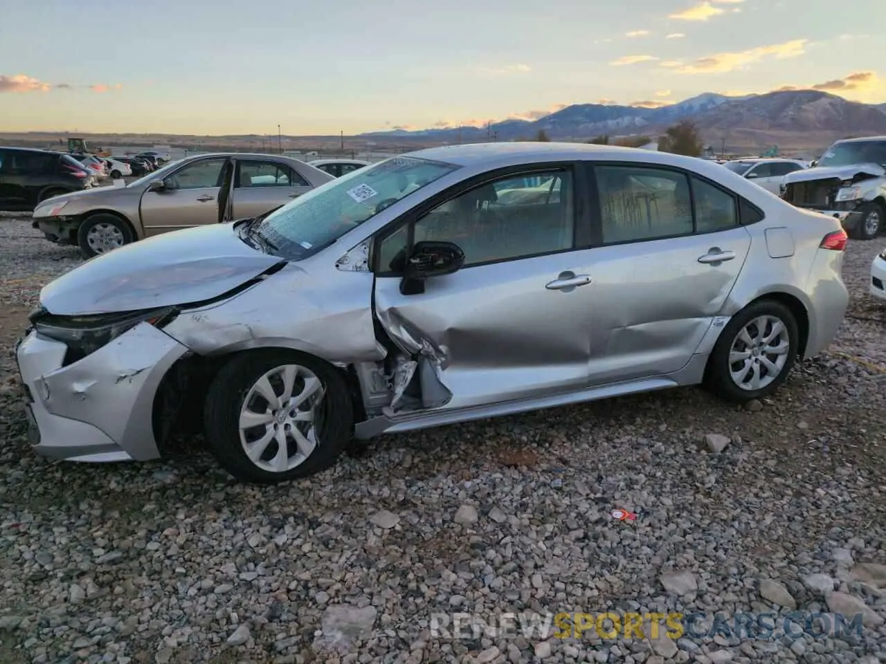 1 Photograph of a damaged car JTDEPRAE6LJ027458 TOYOTA COROLLA 2020