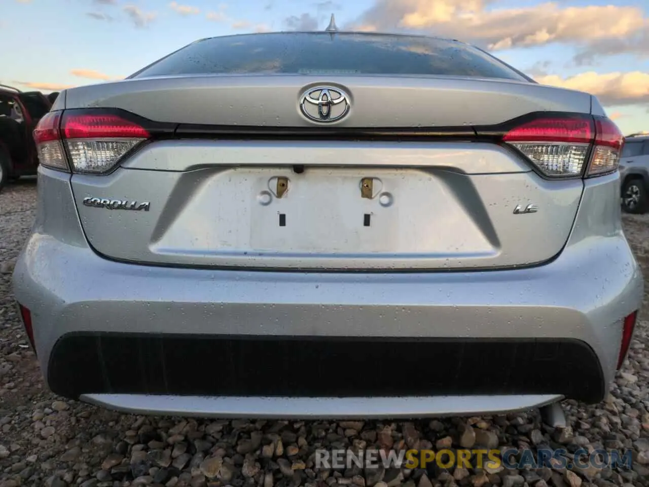 6 Photograph of a damaged car JTDEPRAE6LJ027458 TOYOTA COROLLA 2020