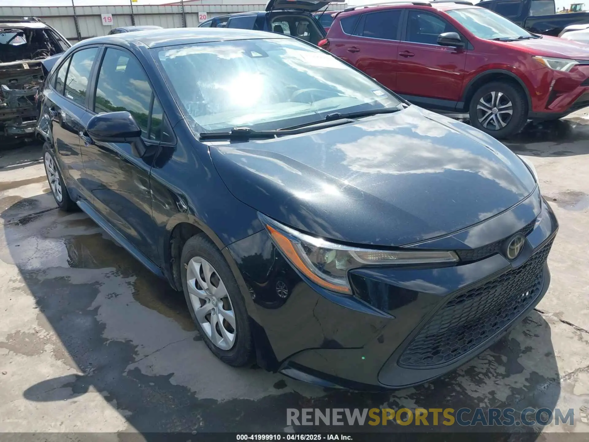 1 Photograph of a damaged car JTDEPRAE6LJ035995 TOYOTA COROLLA 2020
