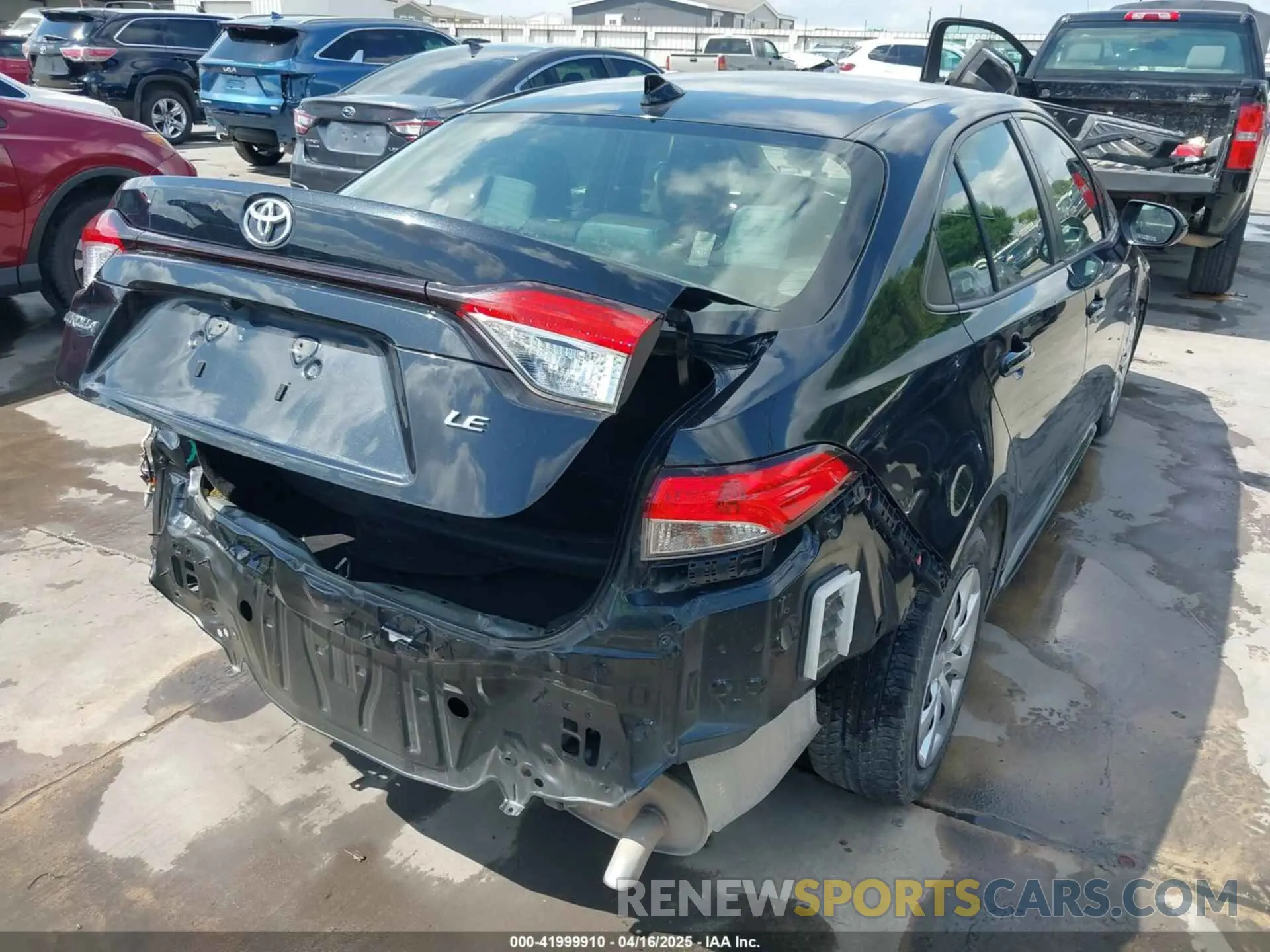 4 Photograph of a damaged car JTDEPRAE6LJ035995 TOYOTA COROLLA 2020