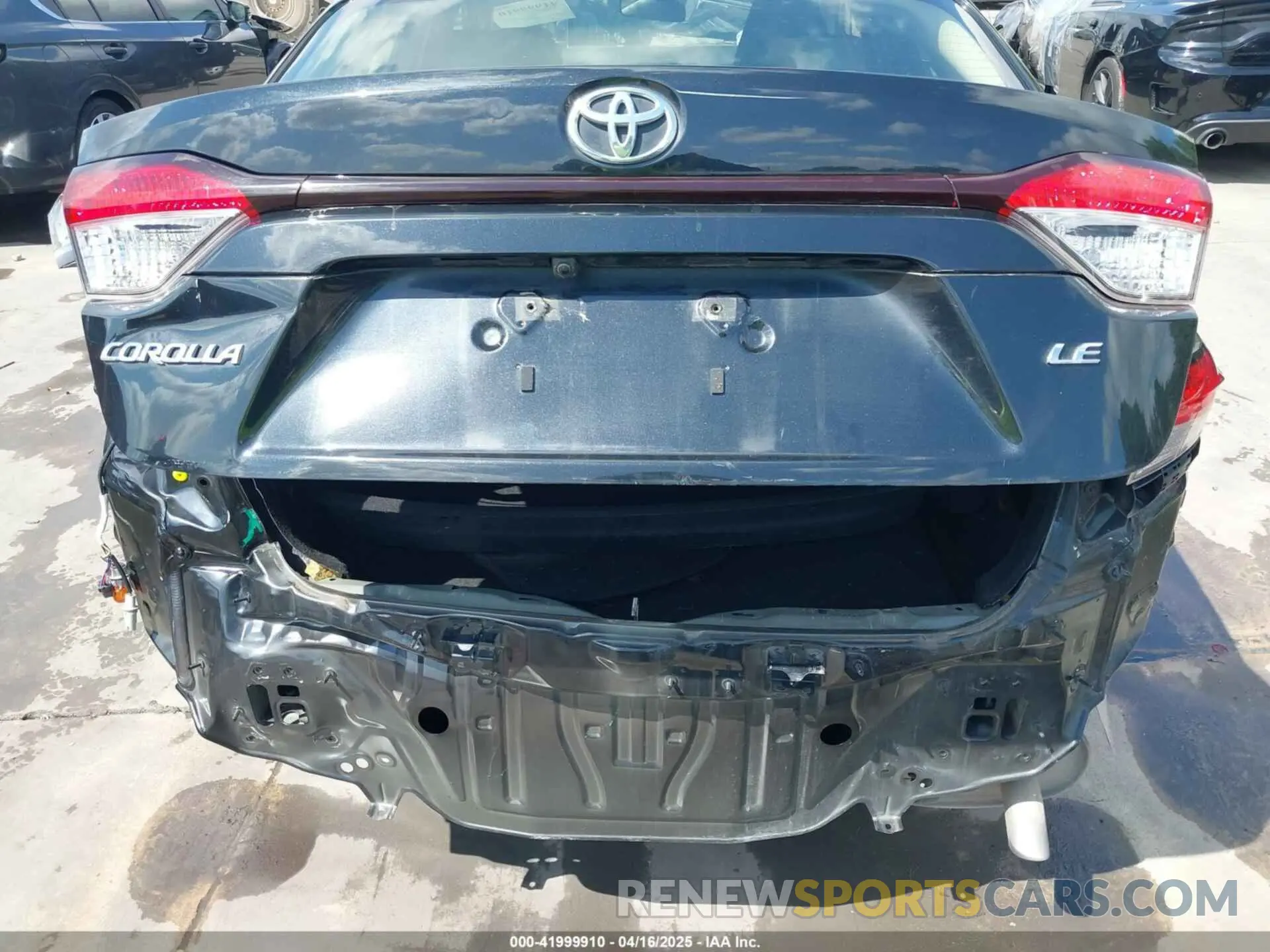 6 Photograph of a damaged car JTDEPRAE6LJ035995 TOYOTA COROLLA 2020