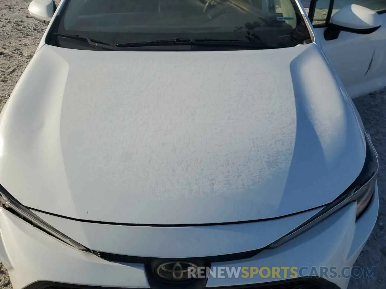 11 Photograph of a damaged car JTDEPRAE6LJ036452 TOYOTA COROLLA 2020