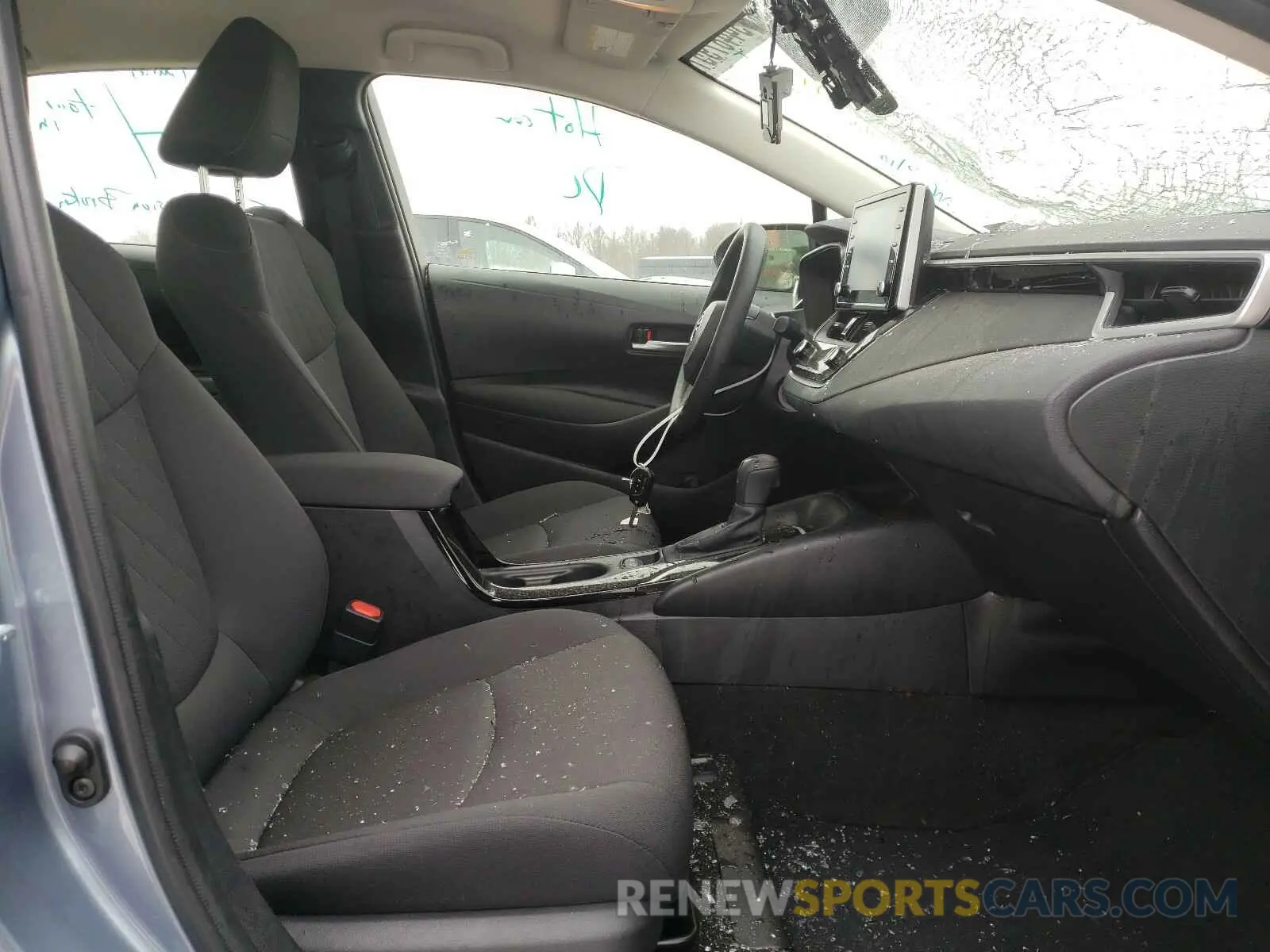 5 Photograph of a damaged car JTDEPRAE6LJ047404 TOYOTA COROLLA 2020
