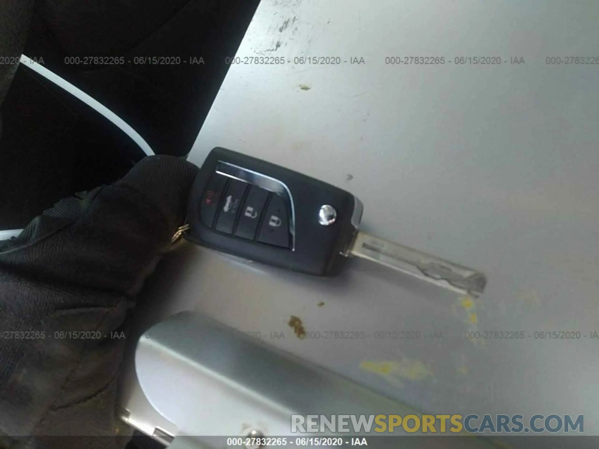 11 Photograph of a damaged car JTDEPRAE6LJ048178 TOYOTA COROLLA 2020