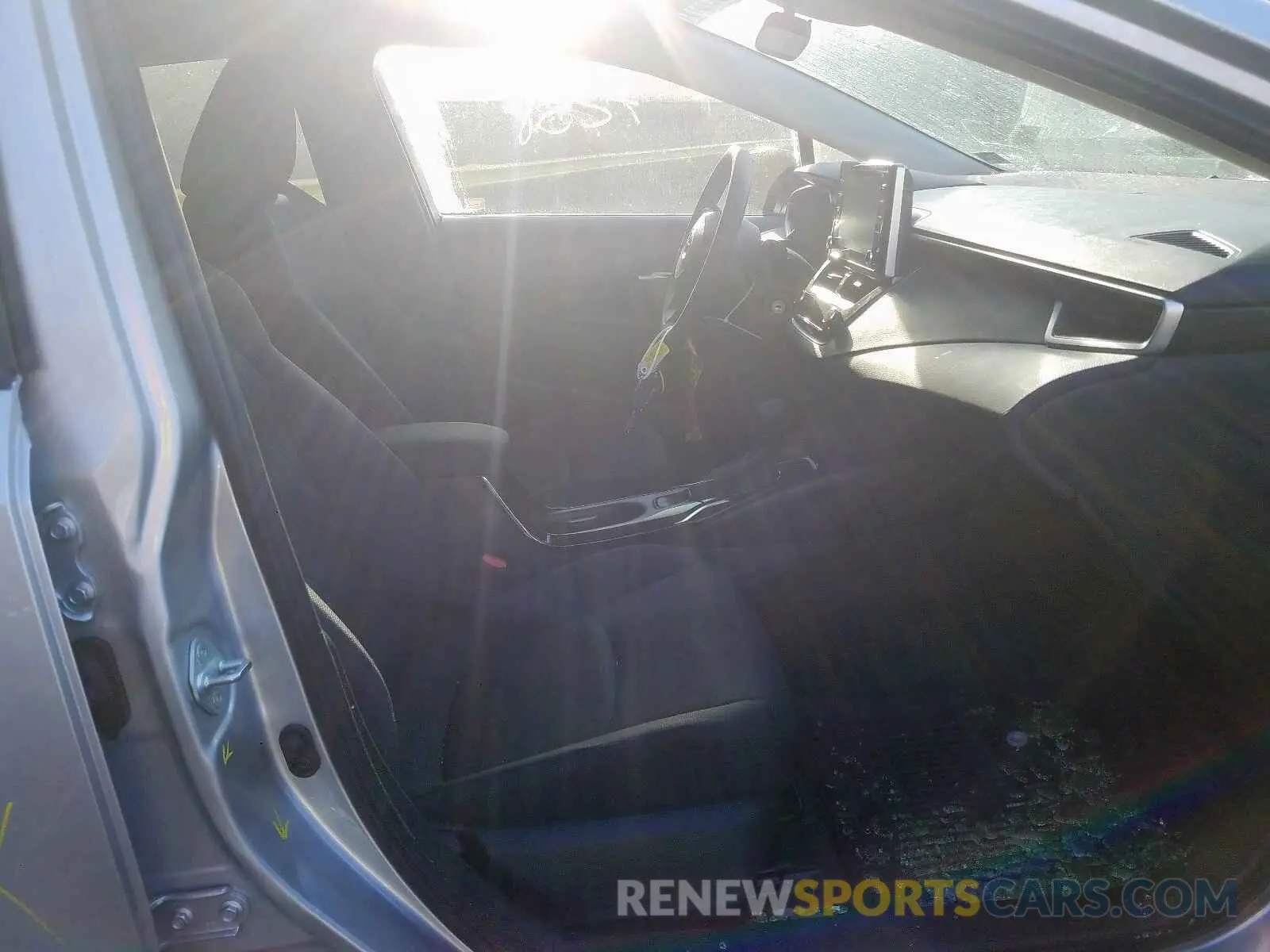 5 Photograph of a damaged car JTDEPRAE6LJ052988 TOYOTA COROLLA 2020