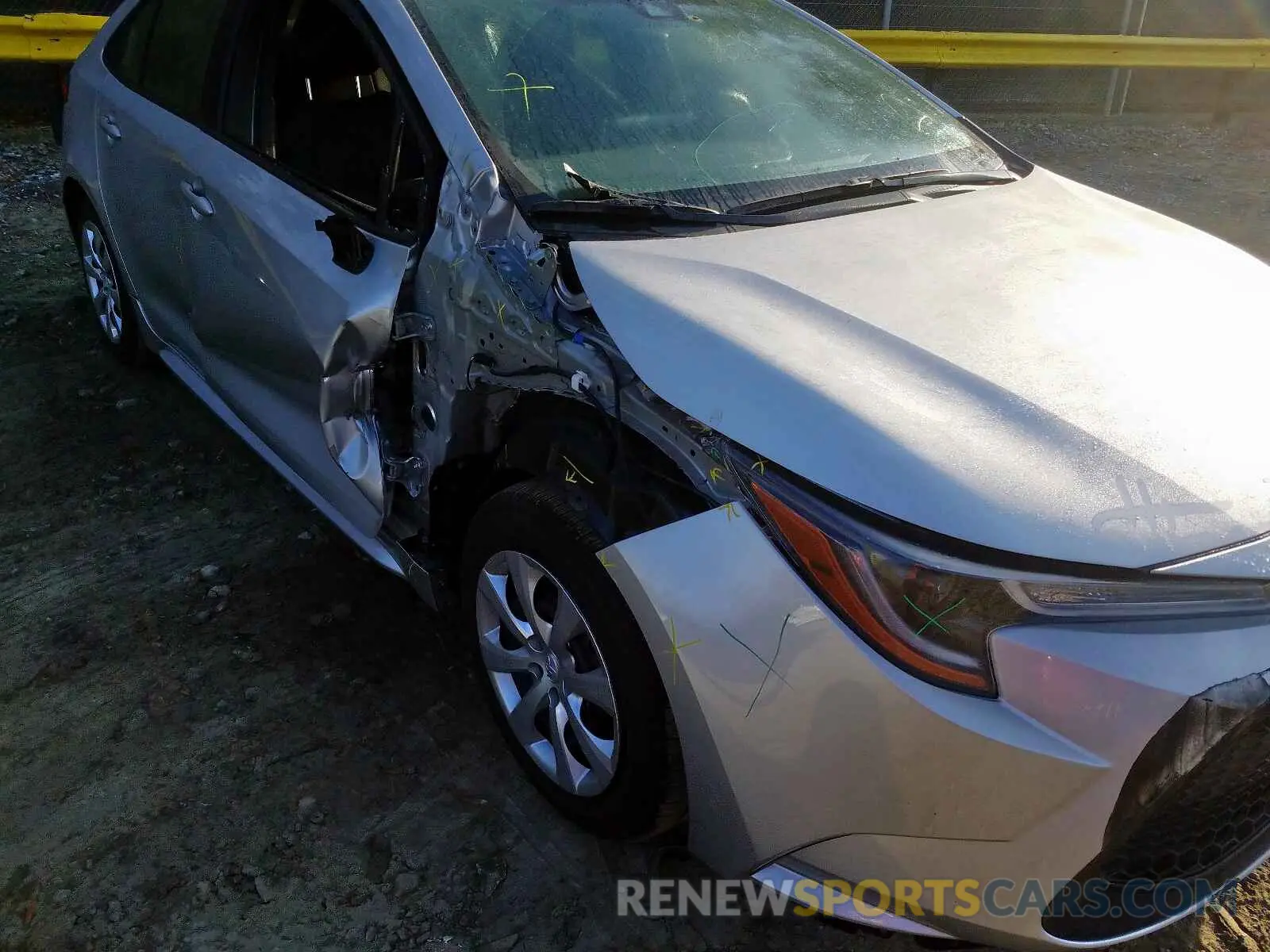 9 Photograph of a damaged car JTDEPRAE6LJ052988 TOYOTA COROLLA 2020