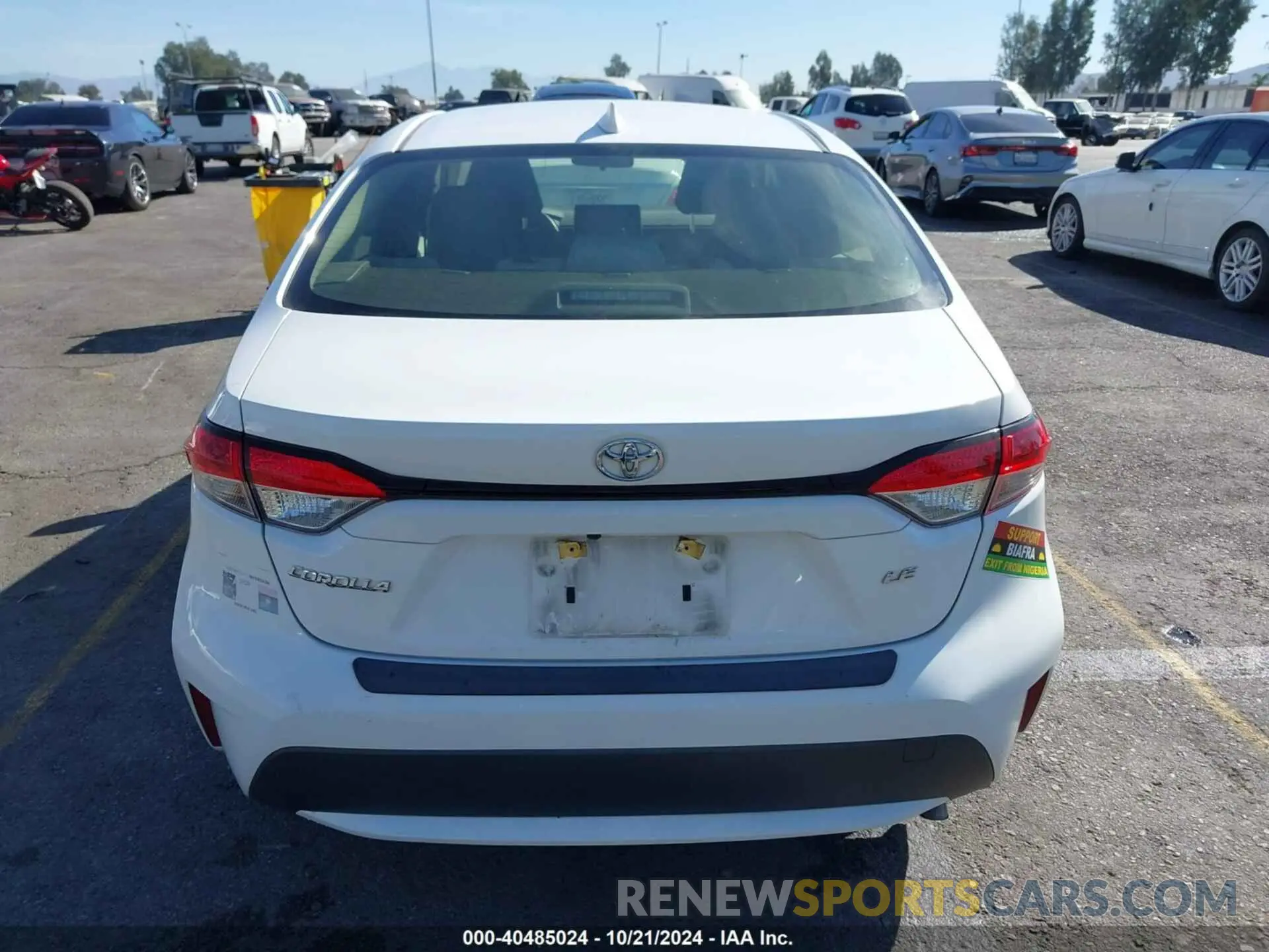 17 Photograph of a damaged car JTDEPRAE6LJ069399 TOYOTA COROLLA 2020