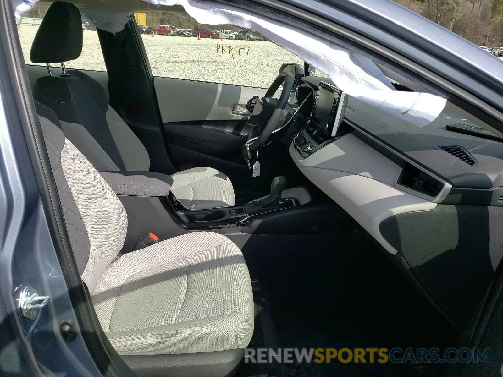 5 Photograph of a damaged car JTDEPRAE6LJ072173 TOYOTA COROLLA 2020