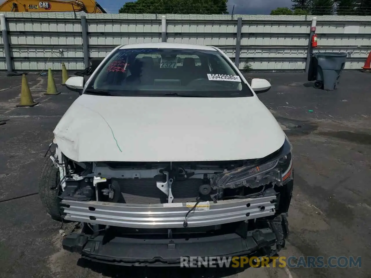 5 Photograph of a damaged car JTDEPRAE6LJ079057 TOYOTA COROLLA 2020