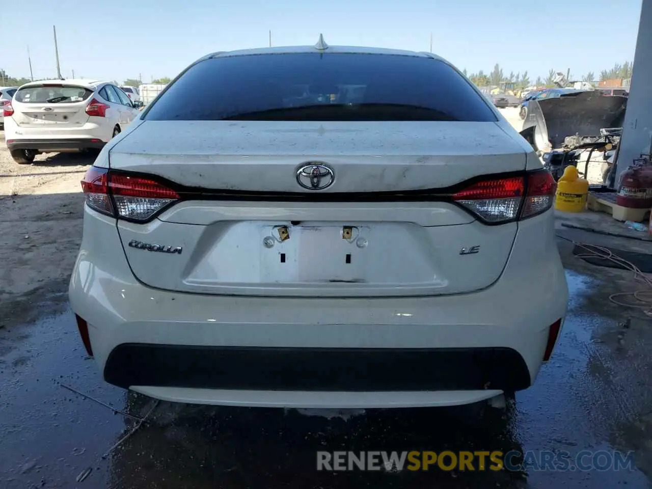 6 Photograph of a damaged car JTDEPRAE6LJ084825 TOYOTA COROLLA 2020