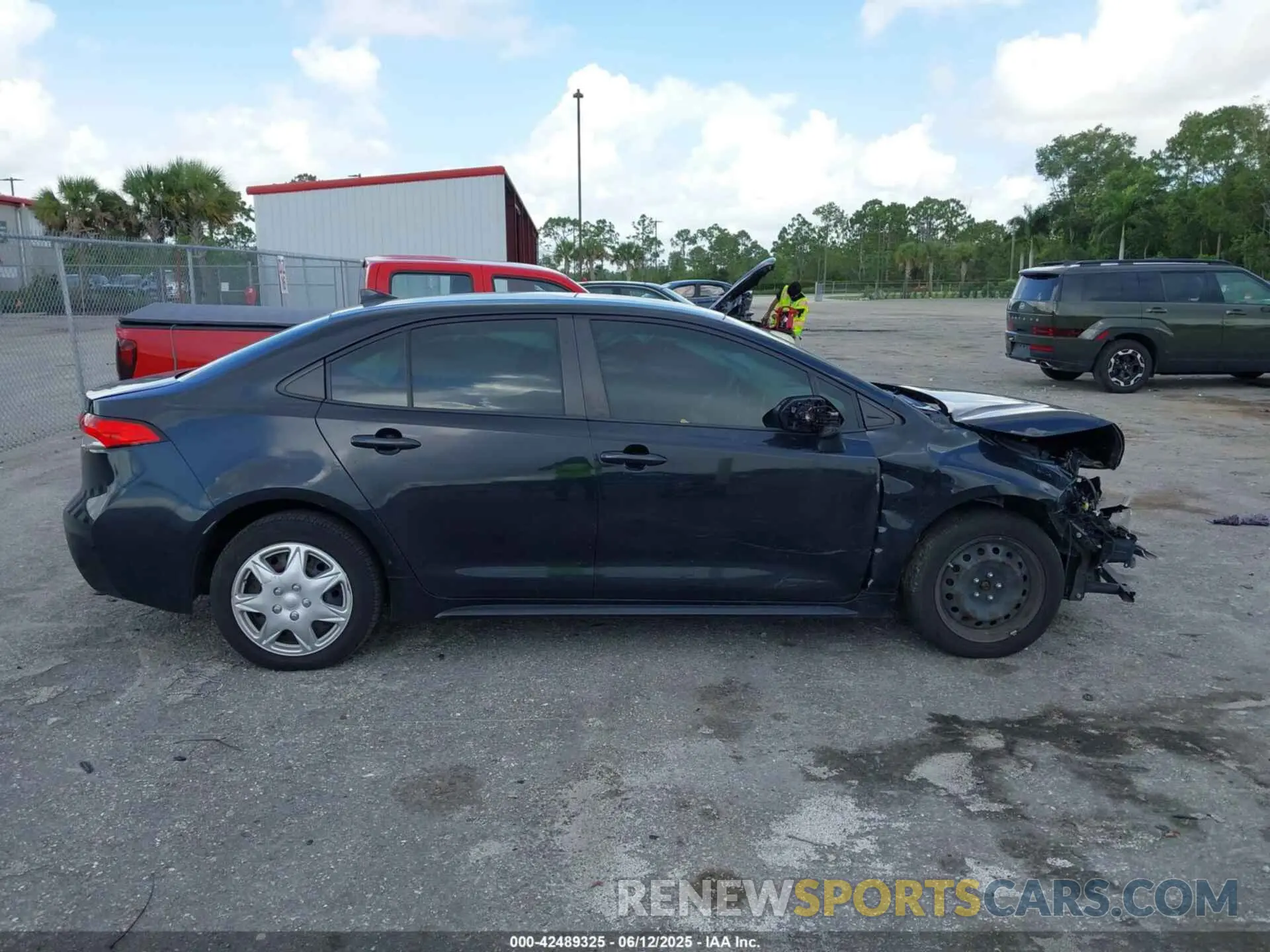 14 Photograph of a damaged car JTDEPRAE6LJ090446 TOYOTA COROLLA 2020