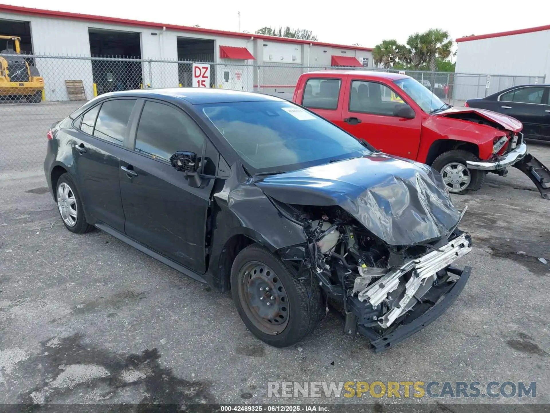 6 Photograph of a damaged car JTDEPRAE6LJ090446 TOYOTA COROLLA 2020