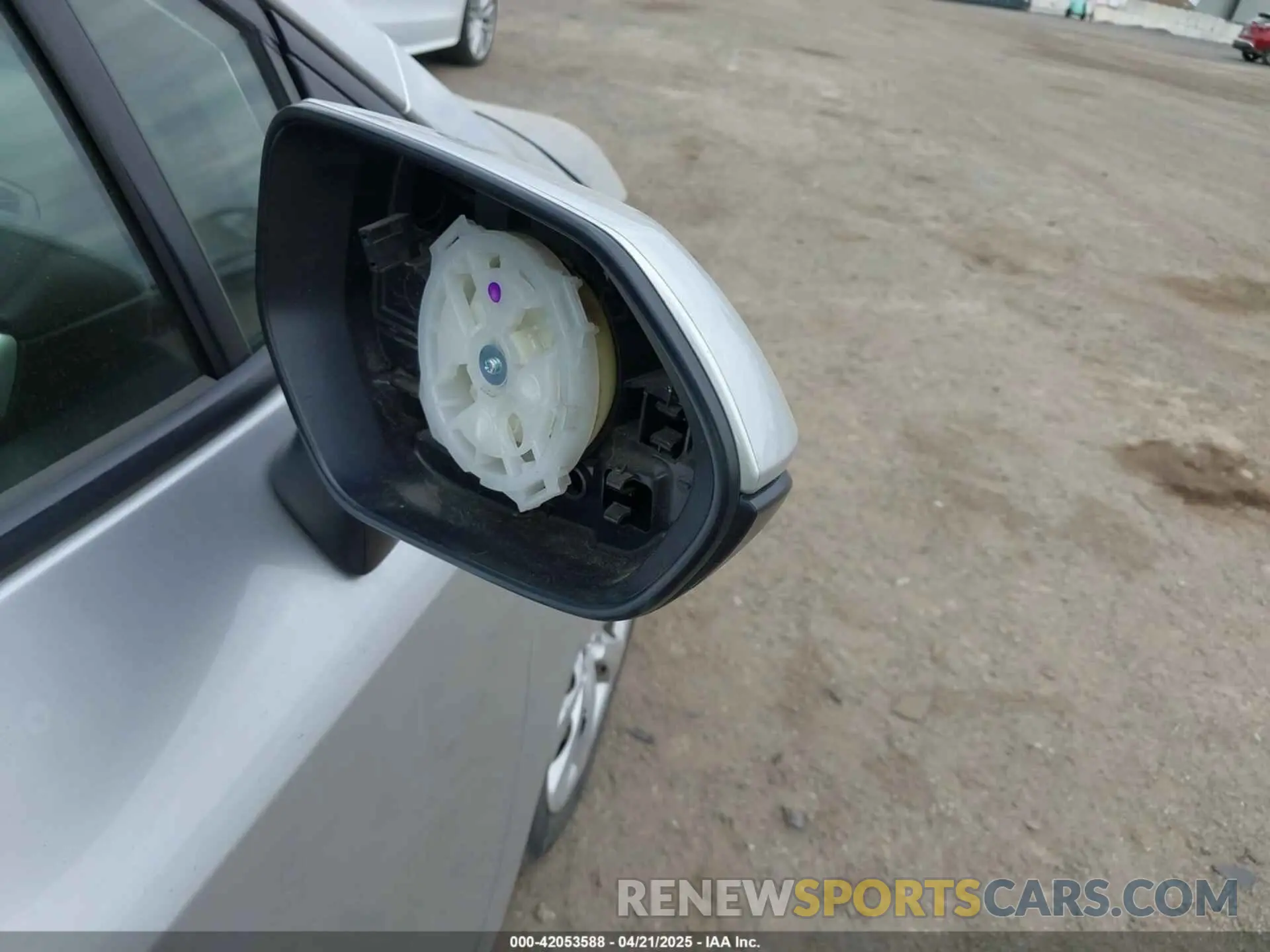 18 Photograph of a damaged car JTDEPRAE6LJ095761 TOYOTA COROLLA 2020