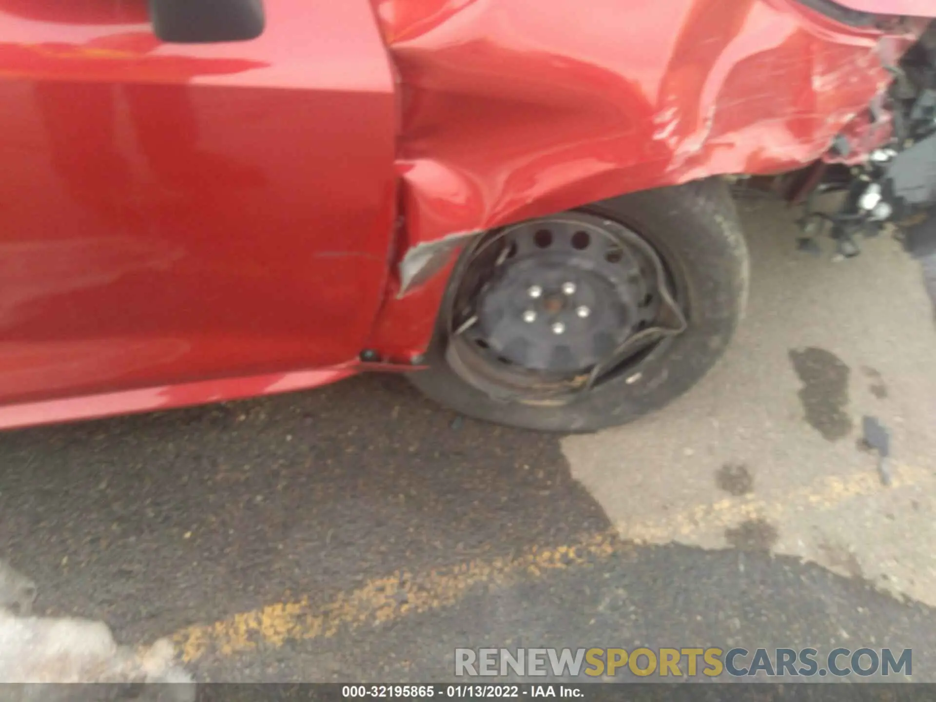 15 Photograph of a damaged car JTDEPRAE6LJ096280 TOYOTA COROLLA 2020