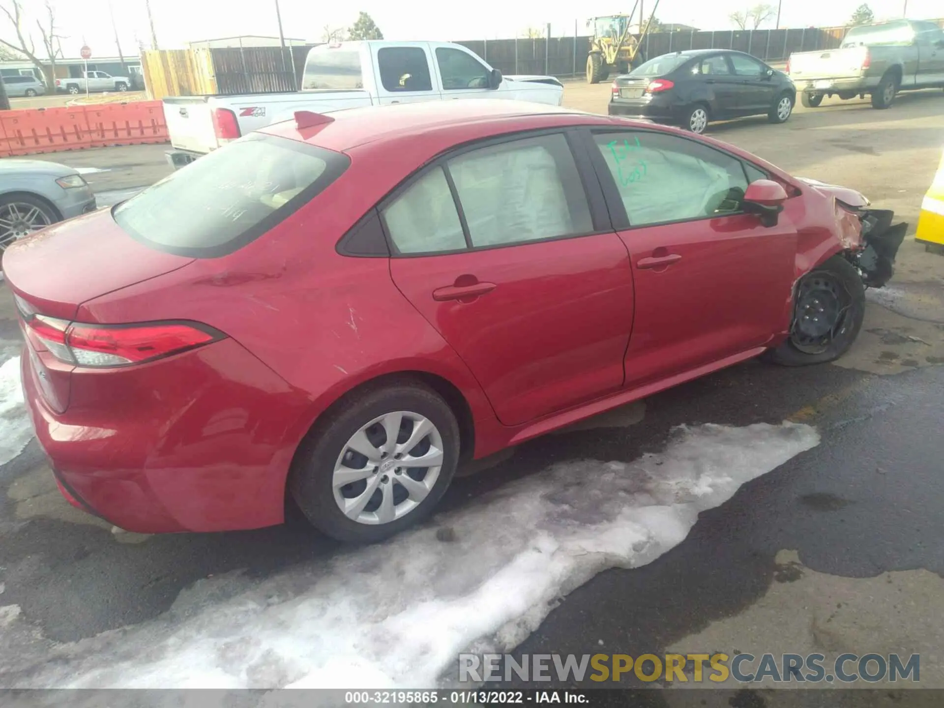 4 Photograph of a damaged car JTDEPRAE6LJ096280 TOYOTA COROLLA 2020