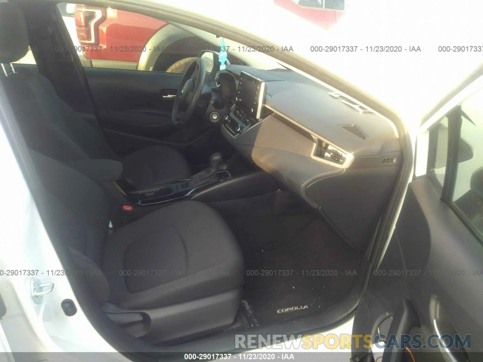 5 Photograph of a damaged car JTDEPRAE6LJ110257 TOYOTA COROLLA 2020