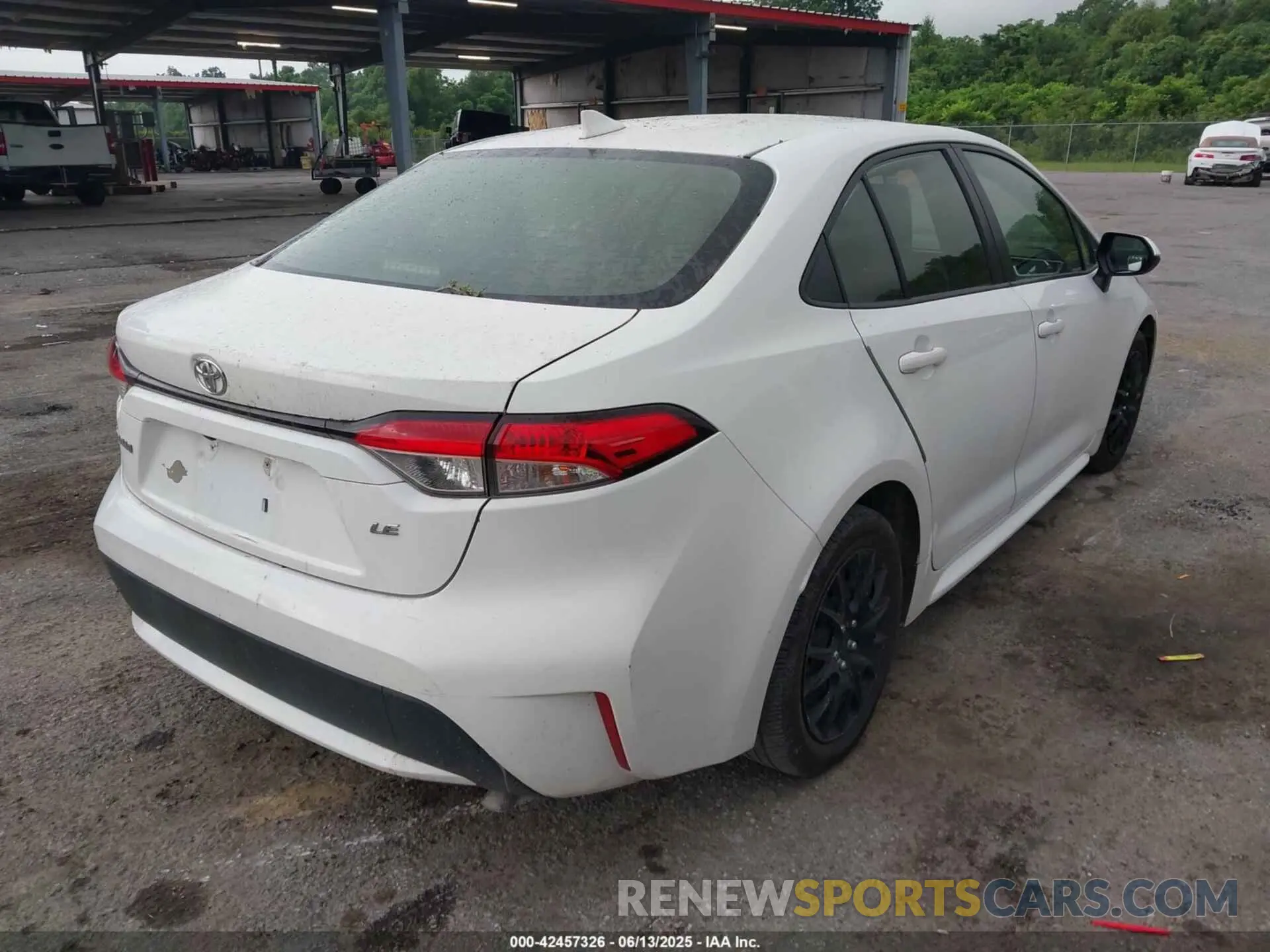 4 Photograph of a damaged car JTDEPRAE6LJ114373 TOYOTA COROLLA 2020
