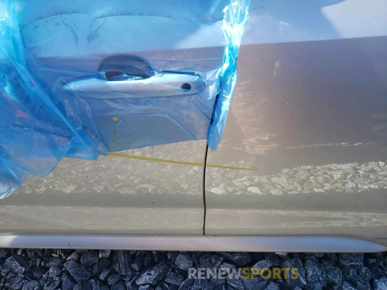 9 Photograph of a damaged car JTDEPRAE7LJ006960 TOYOTA COROLLA 2020
