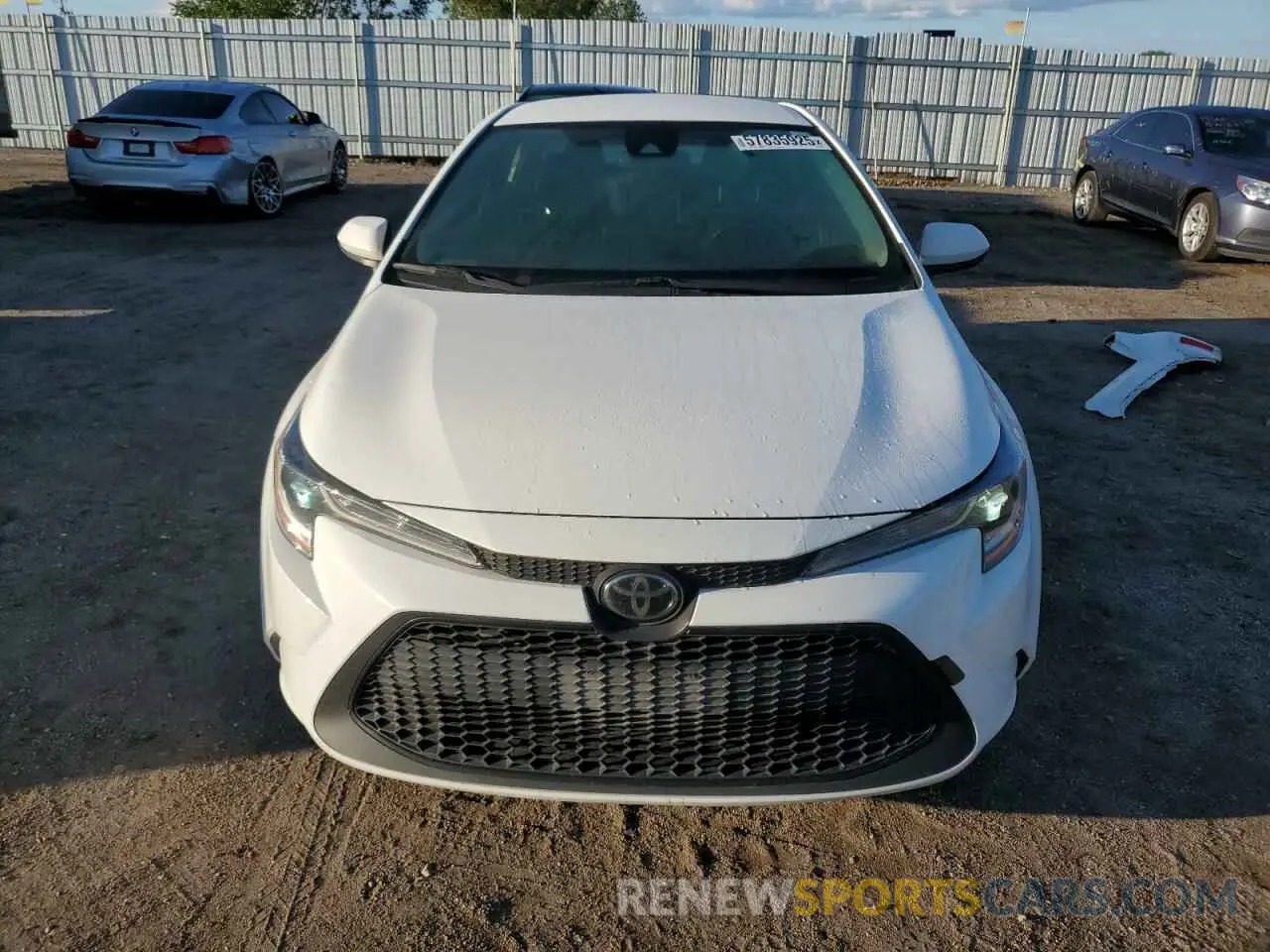 5 Photograph of a damaged car JTDEPRAE7LJ022852 TOYOTA COROLLA 2020