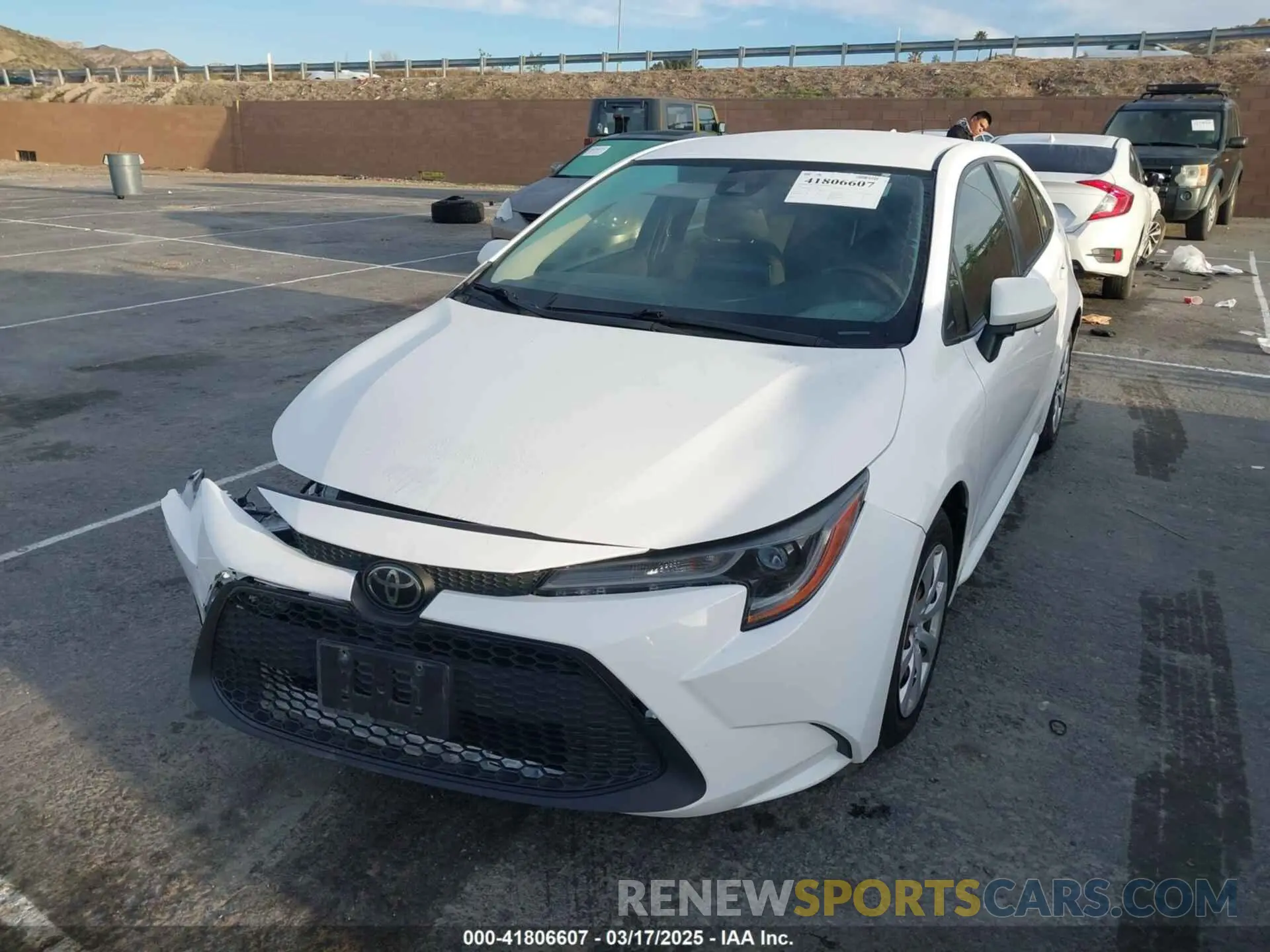2 Фотография поврежденного автомобиля JTDEPRAE7LJ032961 TOYOTA COROLLA 2020
