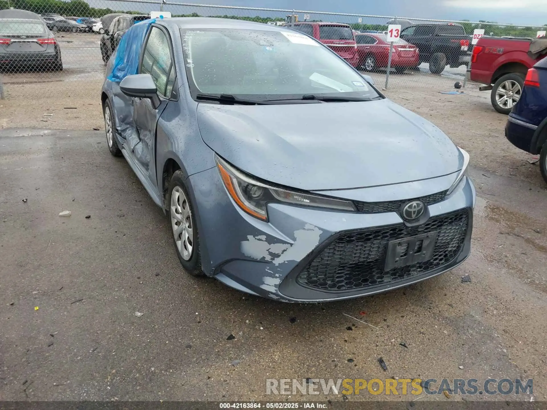 1 Photograph of a damaged car JTDEPRAE7LJ038663 TOYOTA COROLLA 2020