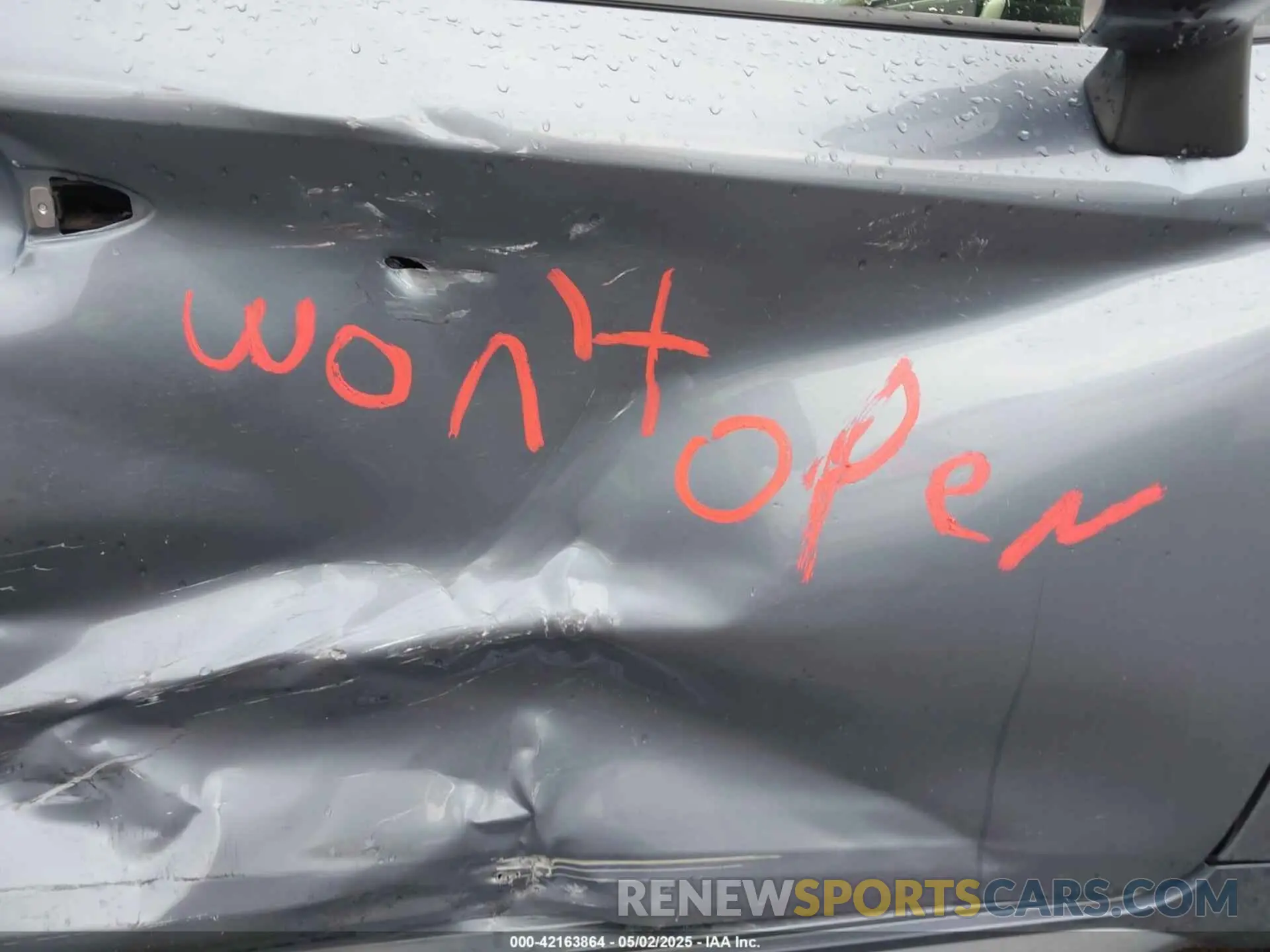 5 Photograph of a damaged car JTDEPRAE7LJ038663 TOYOTA COROLLA 2020