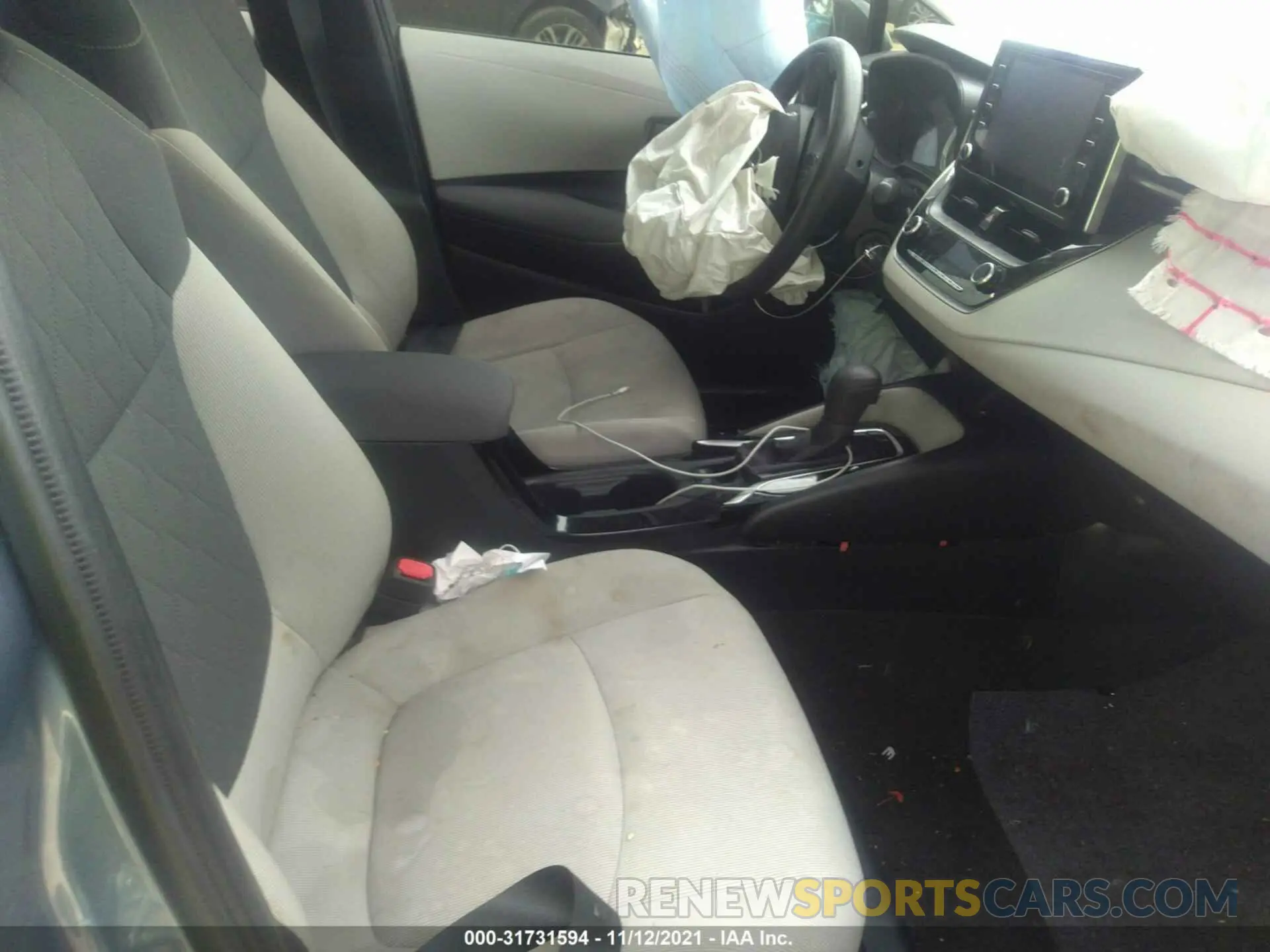 5 Photograph of a damaged car JTDEPRAE7LJ086194 TOYOTA COROLLA 2020