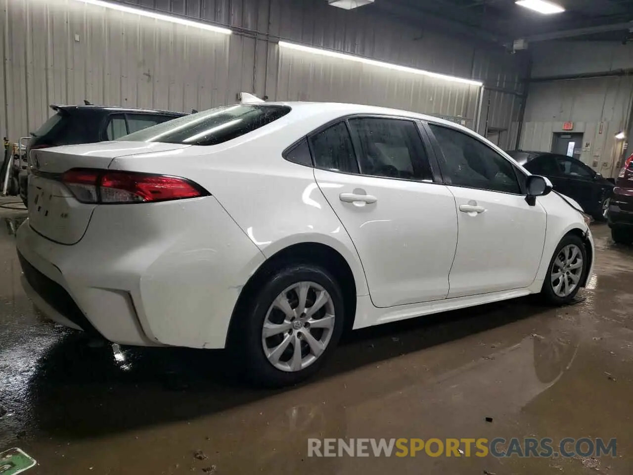 3 Photograph of a damaged car JTDEPRAE7LJ096806 TOYOTA COROLLA 2020