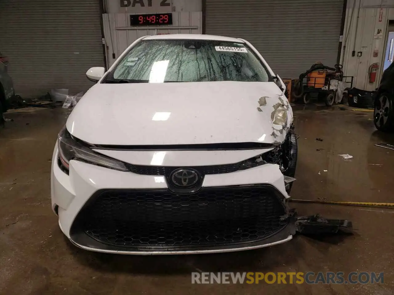 5 Photograph of a damaged car JTDEPRAE7LJ096806 TOYOTA COROLLA 2020