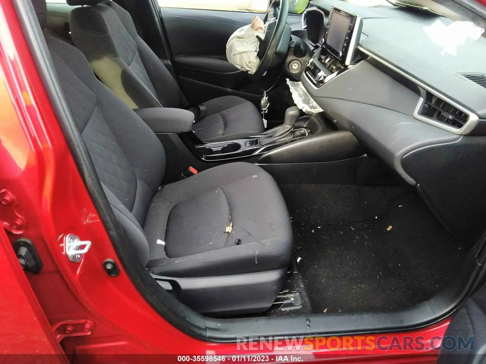 5 Photograph of a damaged car JTDEPRAE7LJ103771 TOYOTA COROLLA 2020