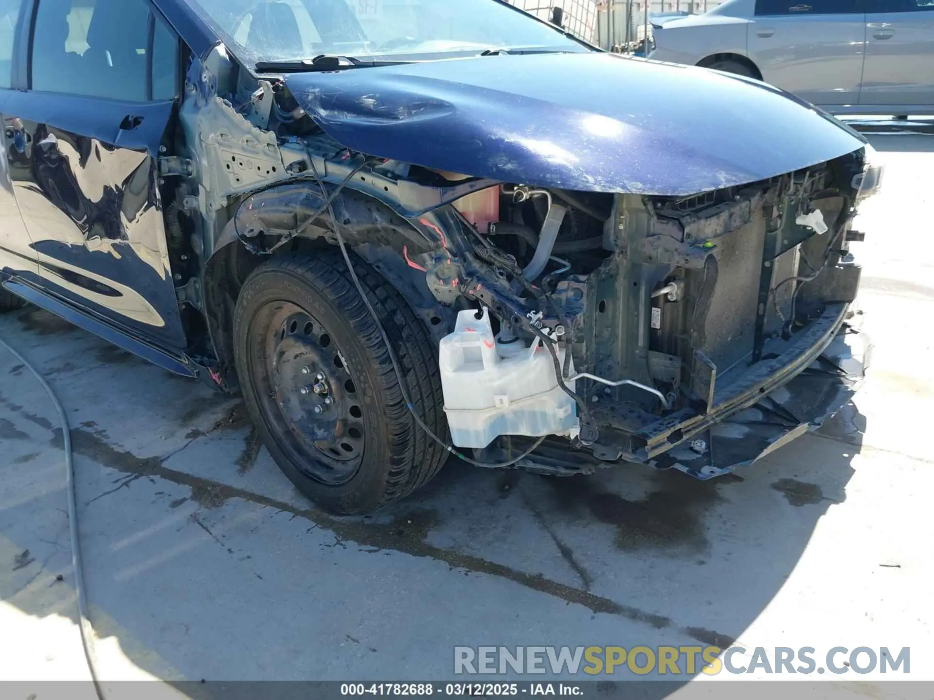 6 Photograph of a damaged car JTDEPRAE7LJ106671 TOYOTA COROLLA 2020