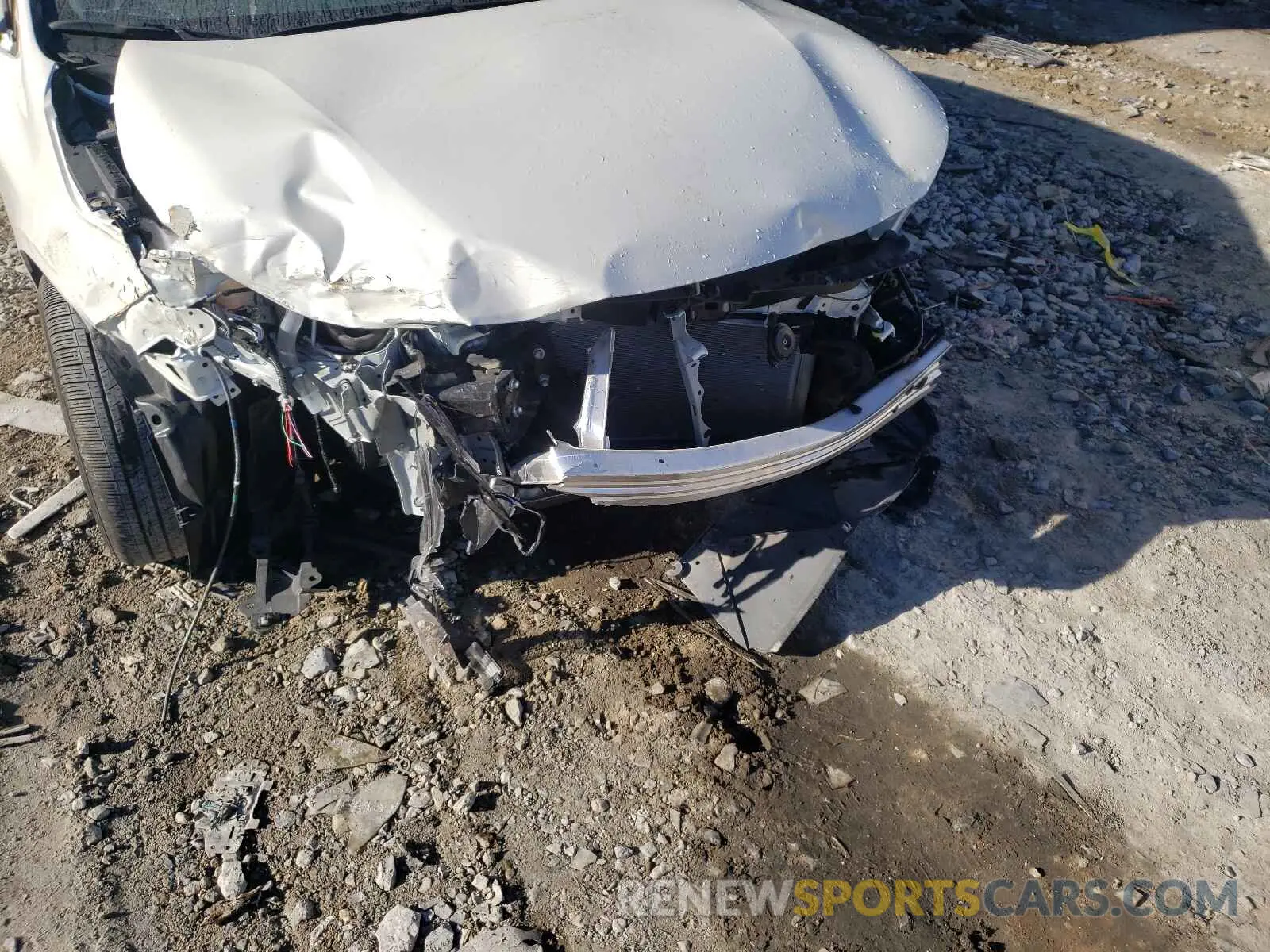 9 Photograph of a damaged car JTDEPRAE7LJ108243 TOYOTA COROLLA 2020