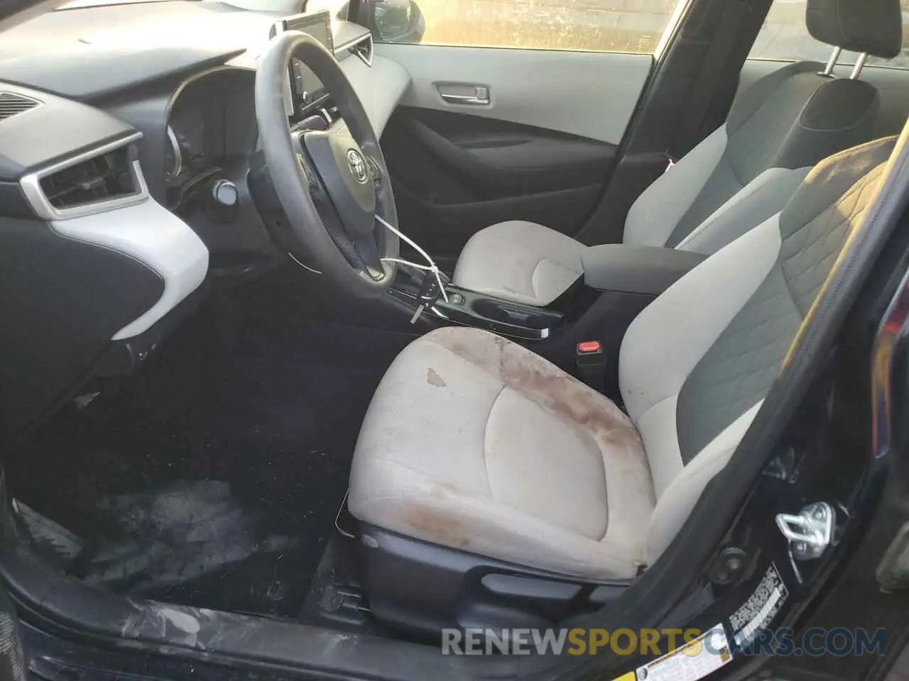 7 Photograph of a damaged car JTDEPRAE7LJ114169 TOYOTA COROLLA 2020