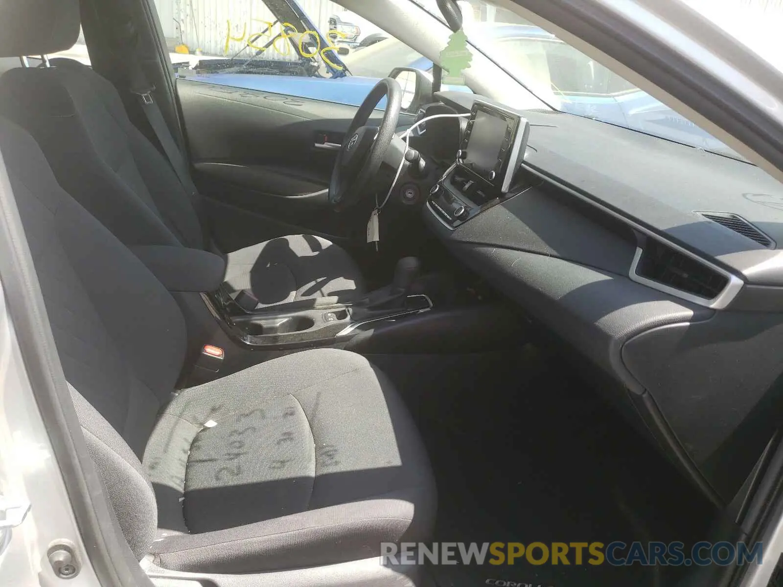 5 Photograph of a damaged car JTDEPRAE8LJ013402 TOYOTA COROLLA 2020