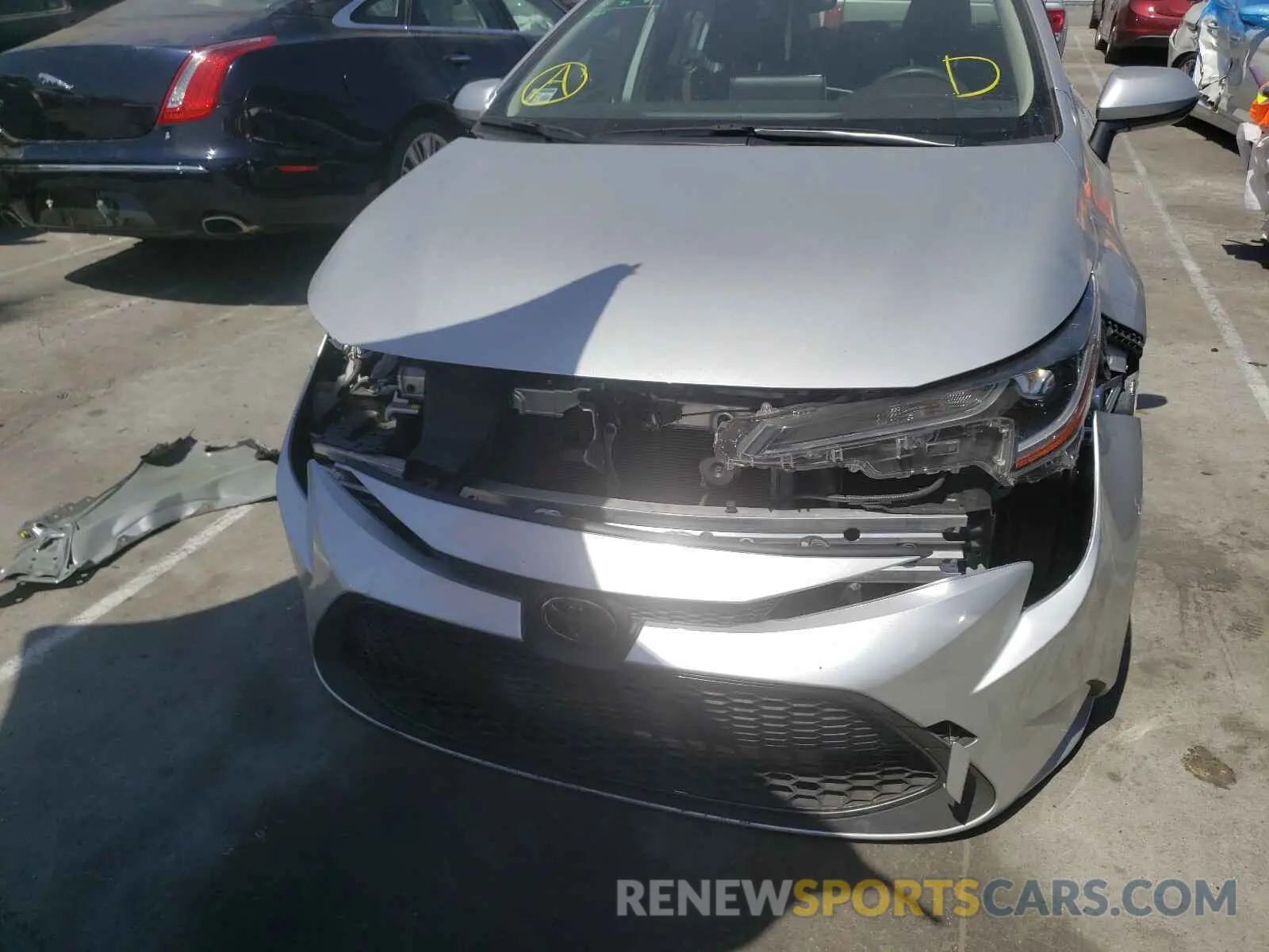 9 Photograph of a damaged car JTDEPRAE8LJ013402 TOYOTA COROLLA 2020