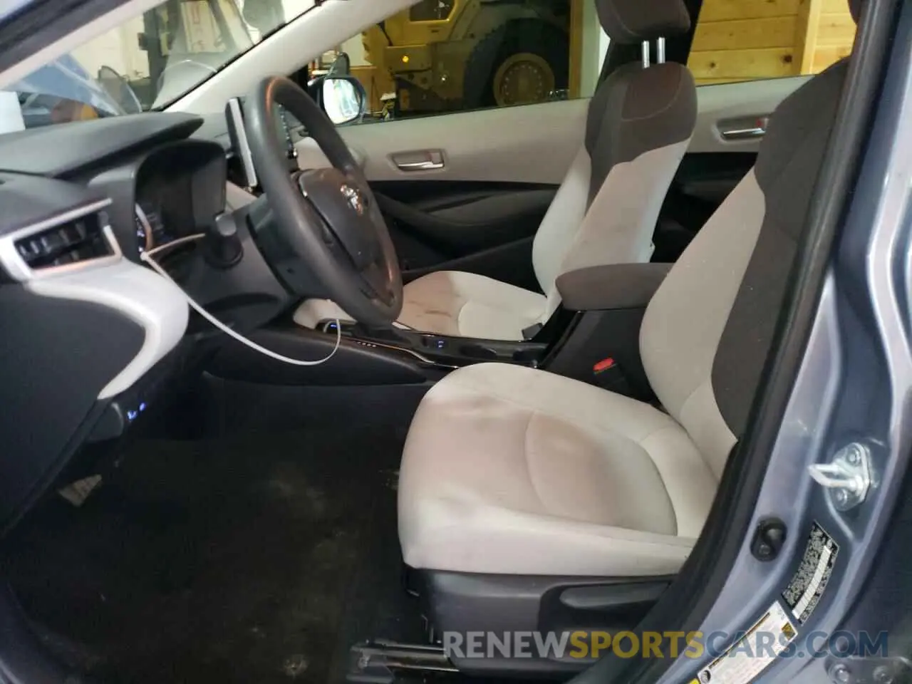 7 Photograph of a damaged car JTDEPRAE8LJ014792 TOYOTA COROLLA 2020