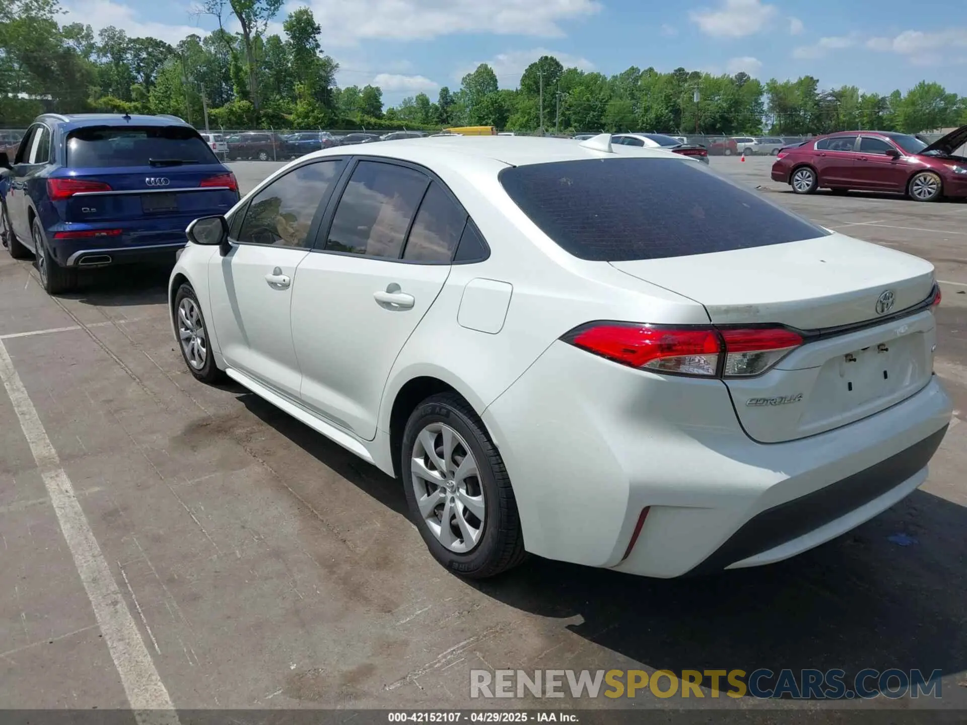 3 Фотография поврежденного автомобиля JTDEPRAE8LJ016624 TOYOTA COROLLA 2020