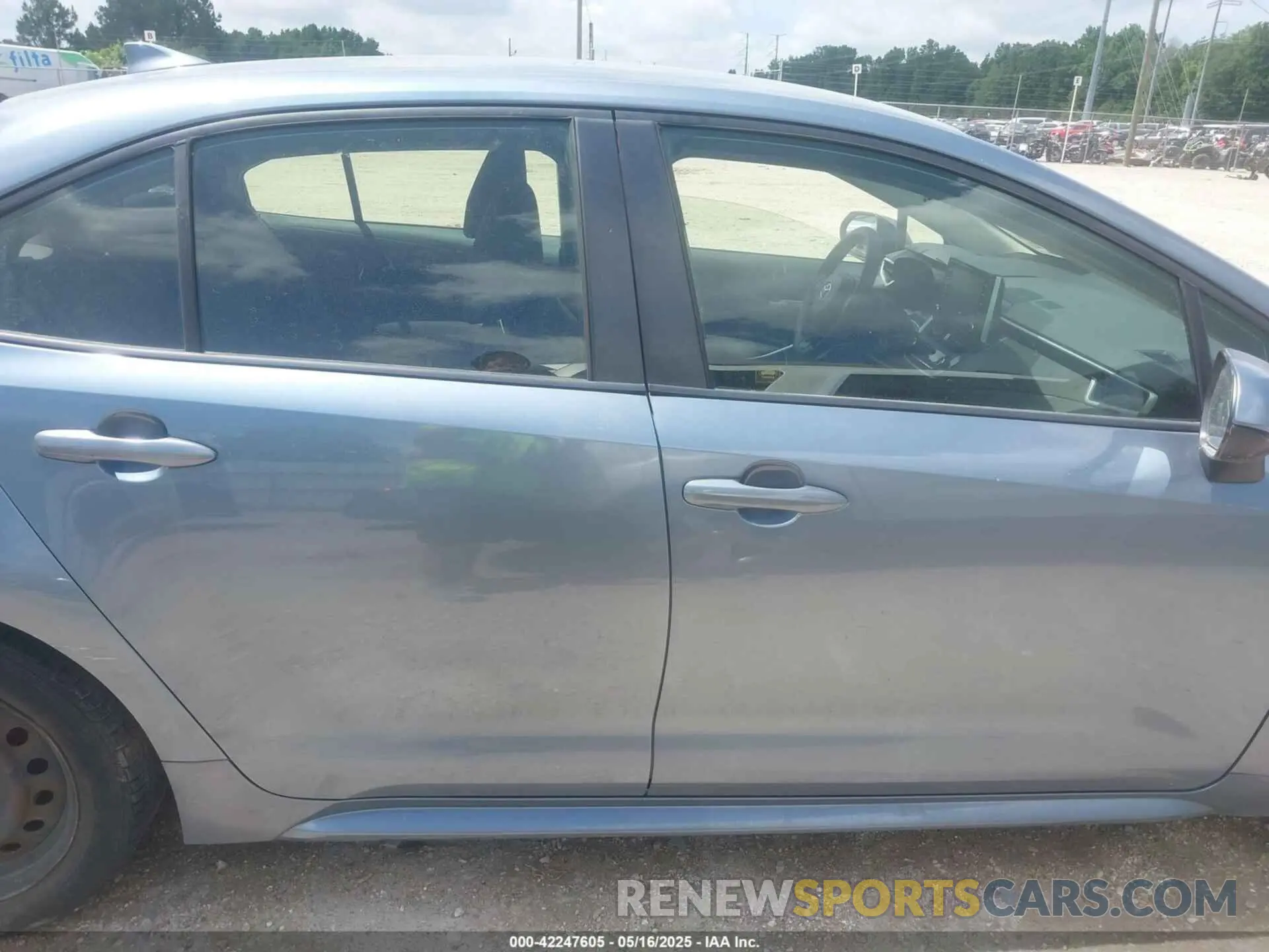 14 Photograph of a damaged car JTDEPRAE8LJ032161 TOYOTA COROLLA 2020