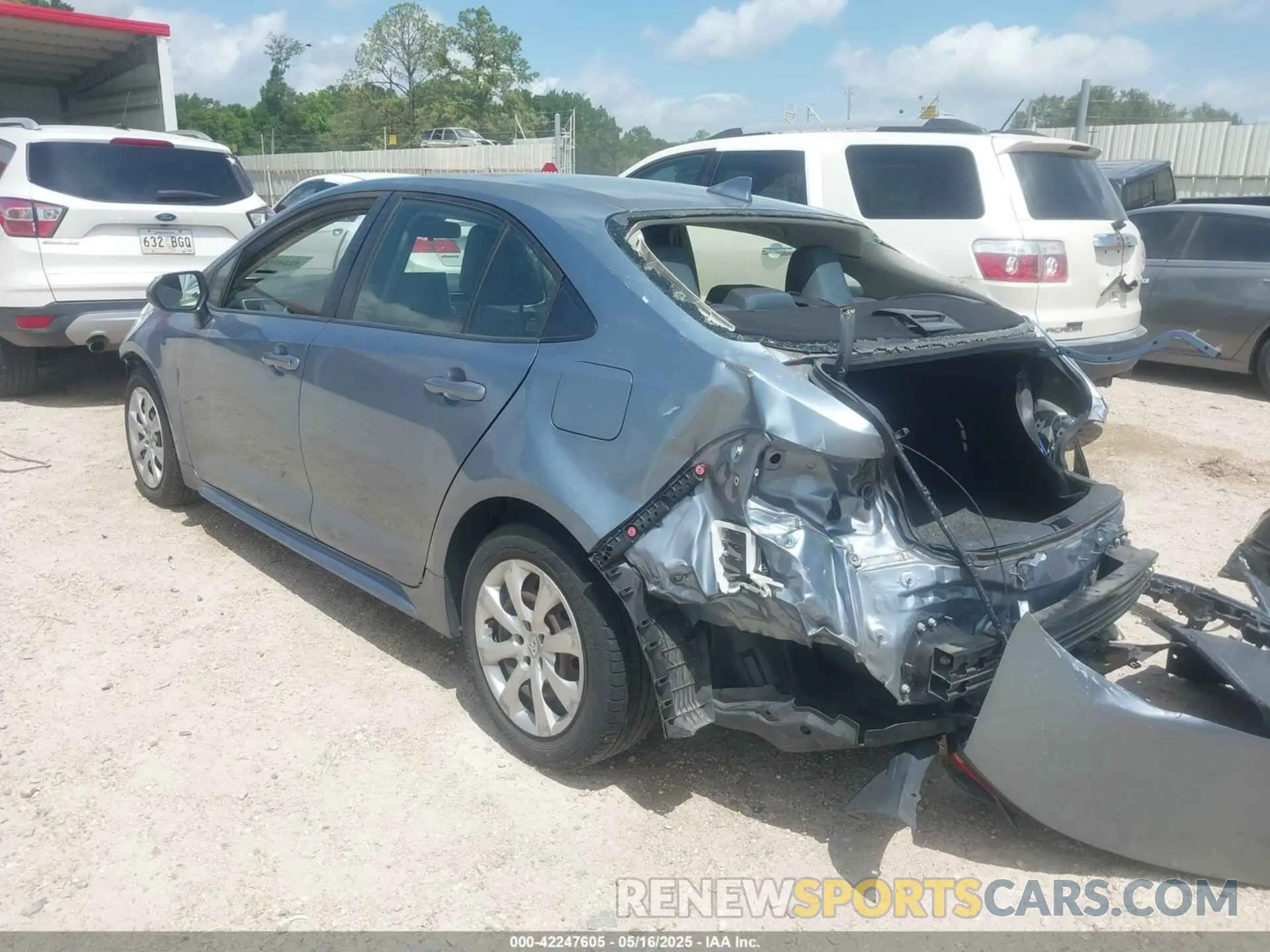 3 Photograph of a damaged car JTDEPRAE8LJ032161 TOYOTA COROLLA 2020