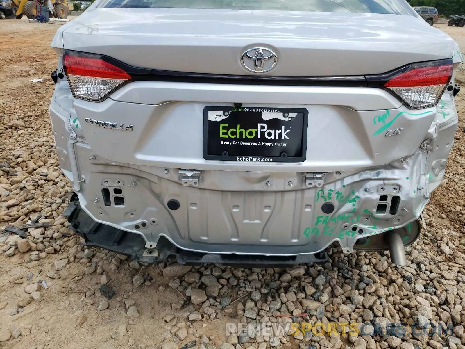 9 Photograph of a damaged car JTDEPRAE8LJ038266 TOYOTA COROLLA 2020