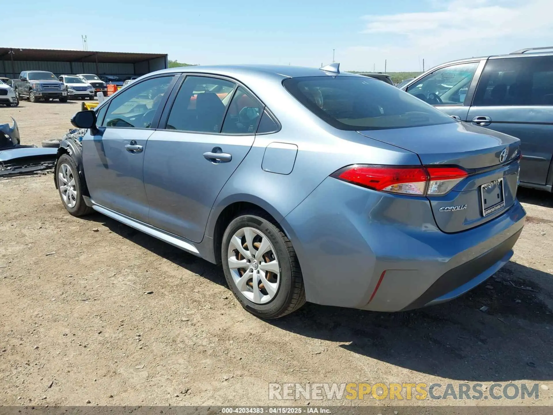 3 Фотография поврежденного автомобиля JTDEPRAE8LJ041877 TOYOTA COROLLA 2020